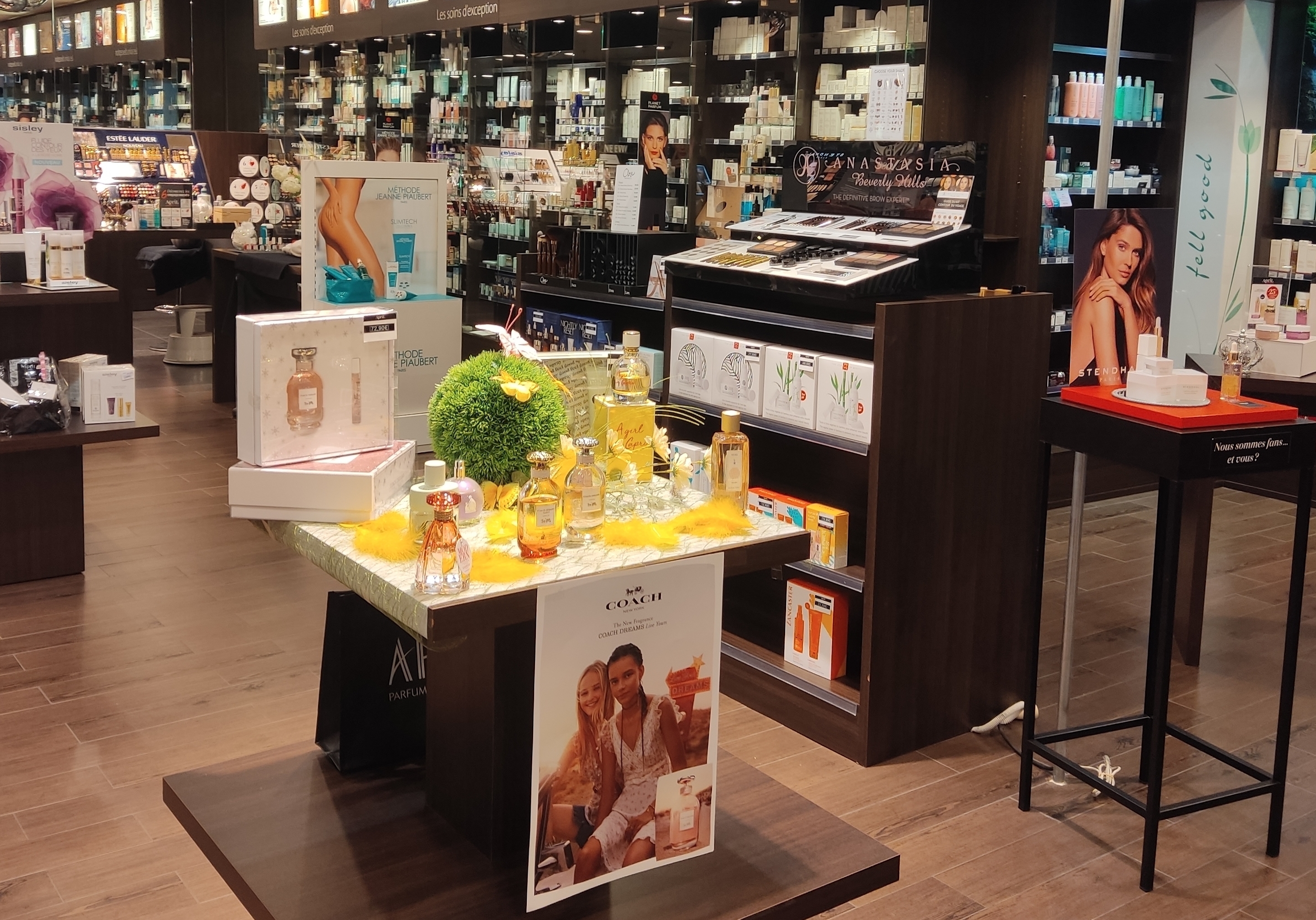 Foto 12 di Parfumerie April Messancy