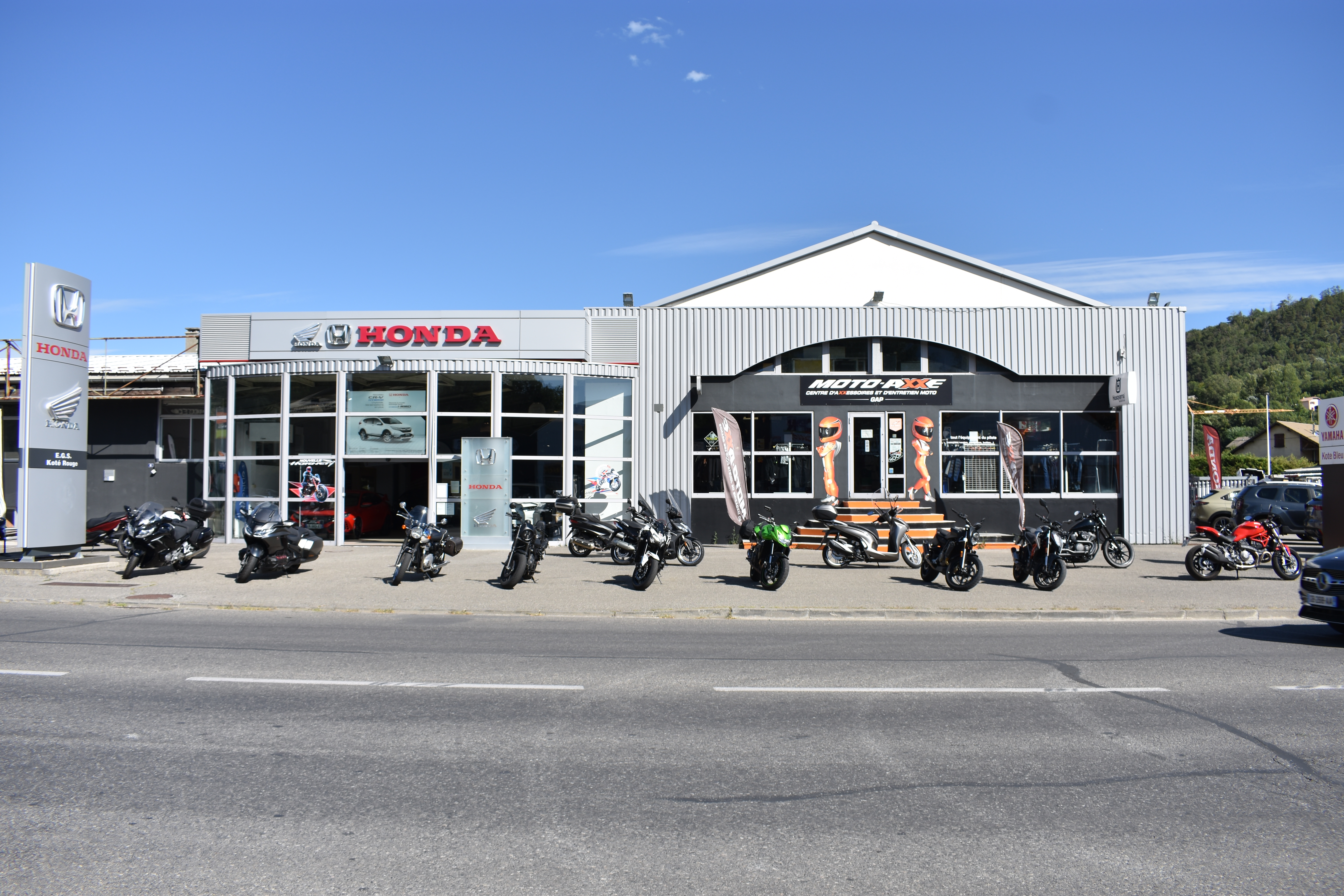 Foto 7 di KOTE ROUGE | Honda