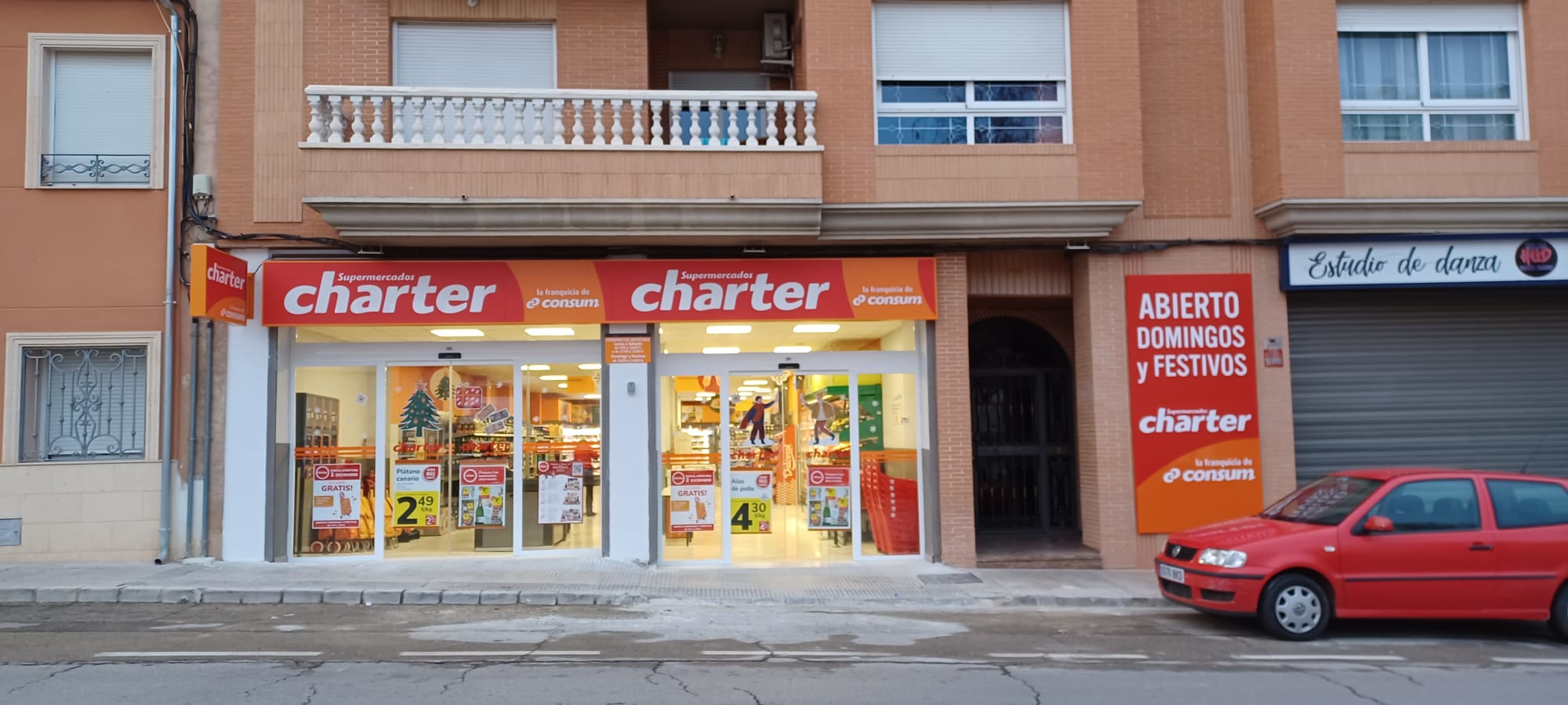 Foto 1 di Supermercados Charter