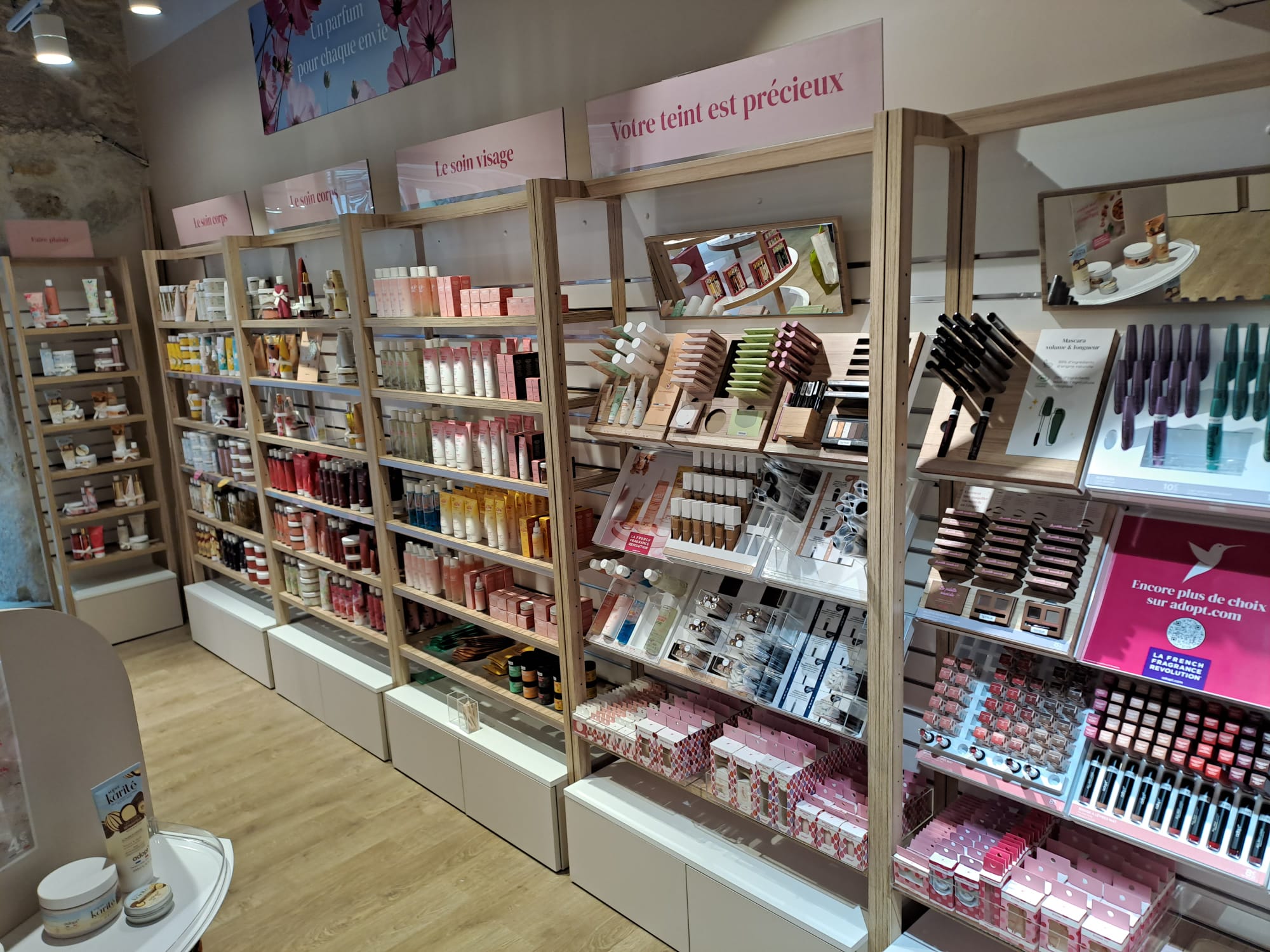 Foto 5 di Adopt Parfums