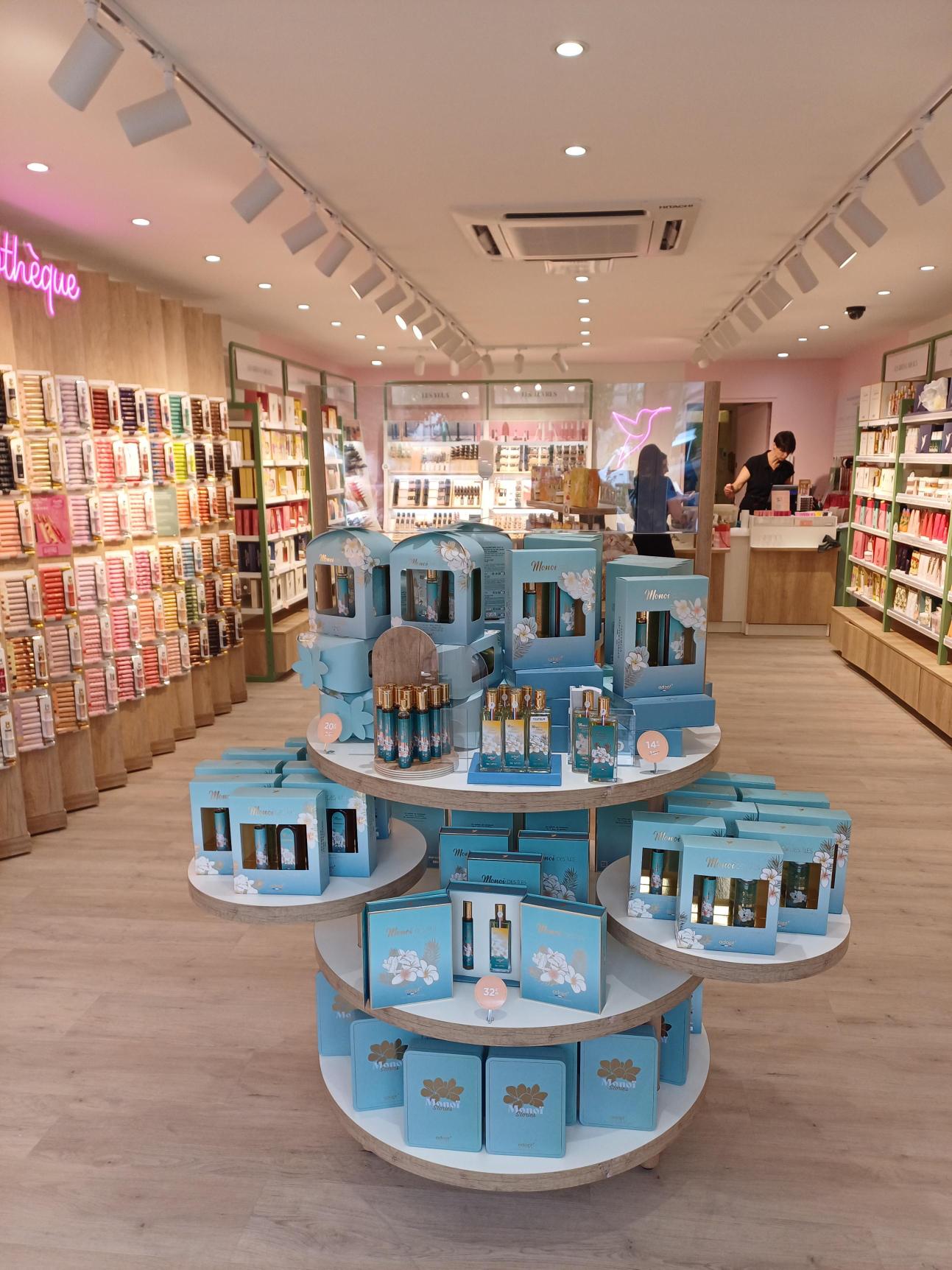Foto 9 di Adopt Parfums