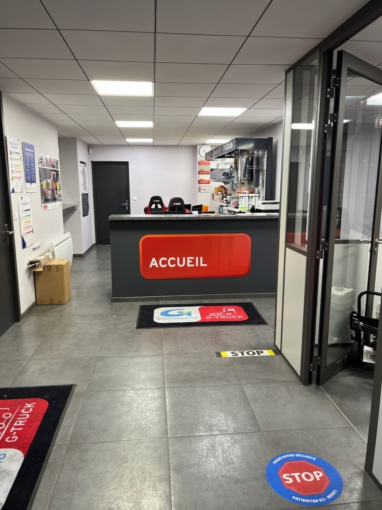 Foto 4 di GCVI Agent IVECO et Multimarque