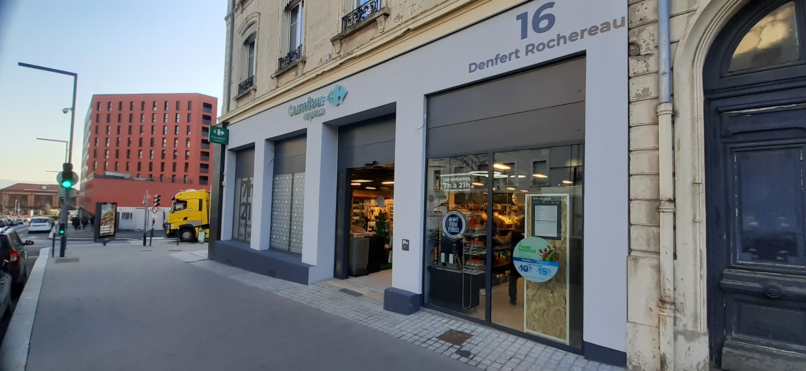 Foto 1 di Carrefour Express