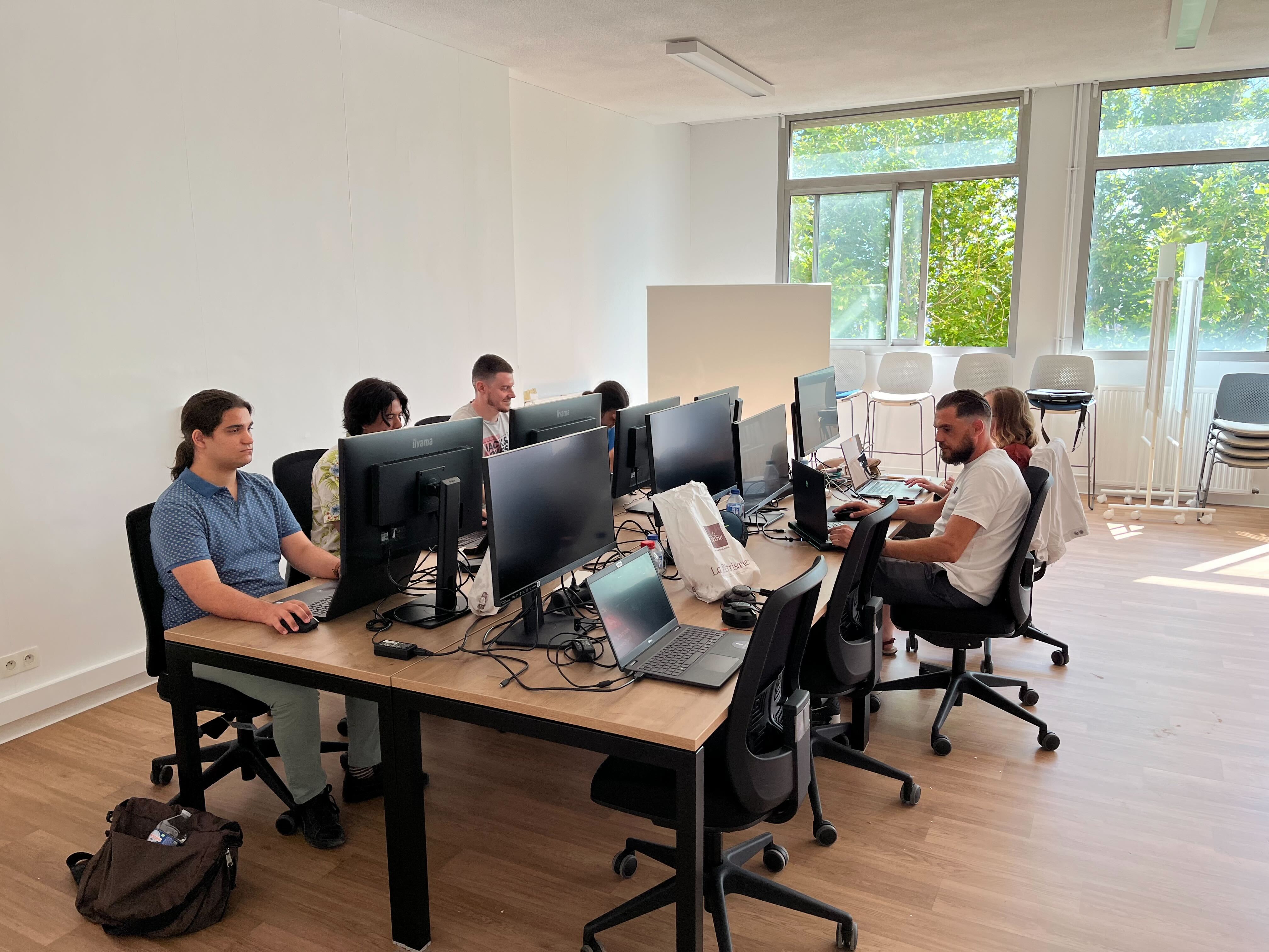 Foto 3 di Holberton School Fréjus