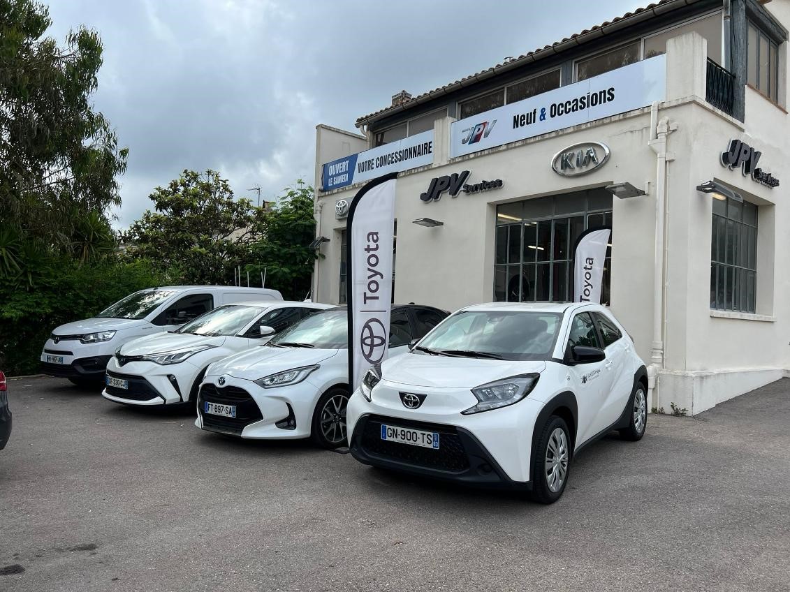 Foto 22 di Toyota Saint-Tropez