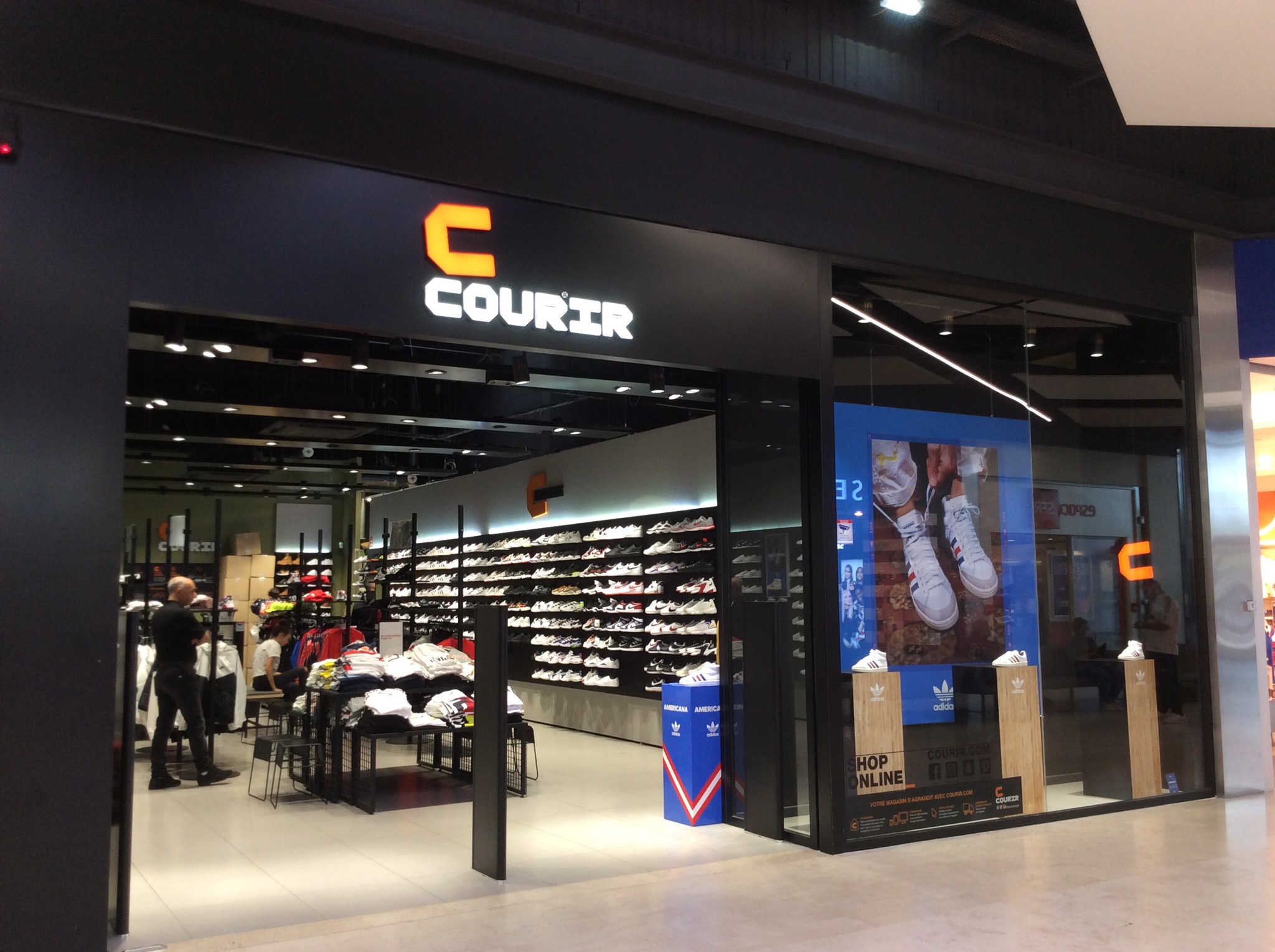 Foto 2 di Courir