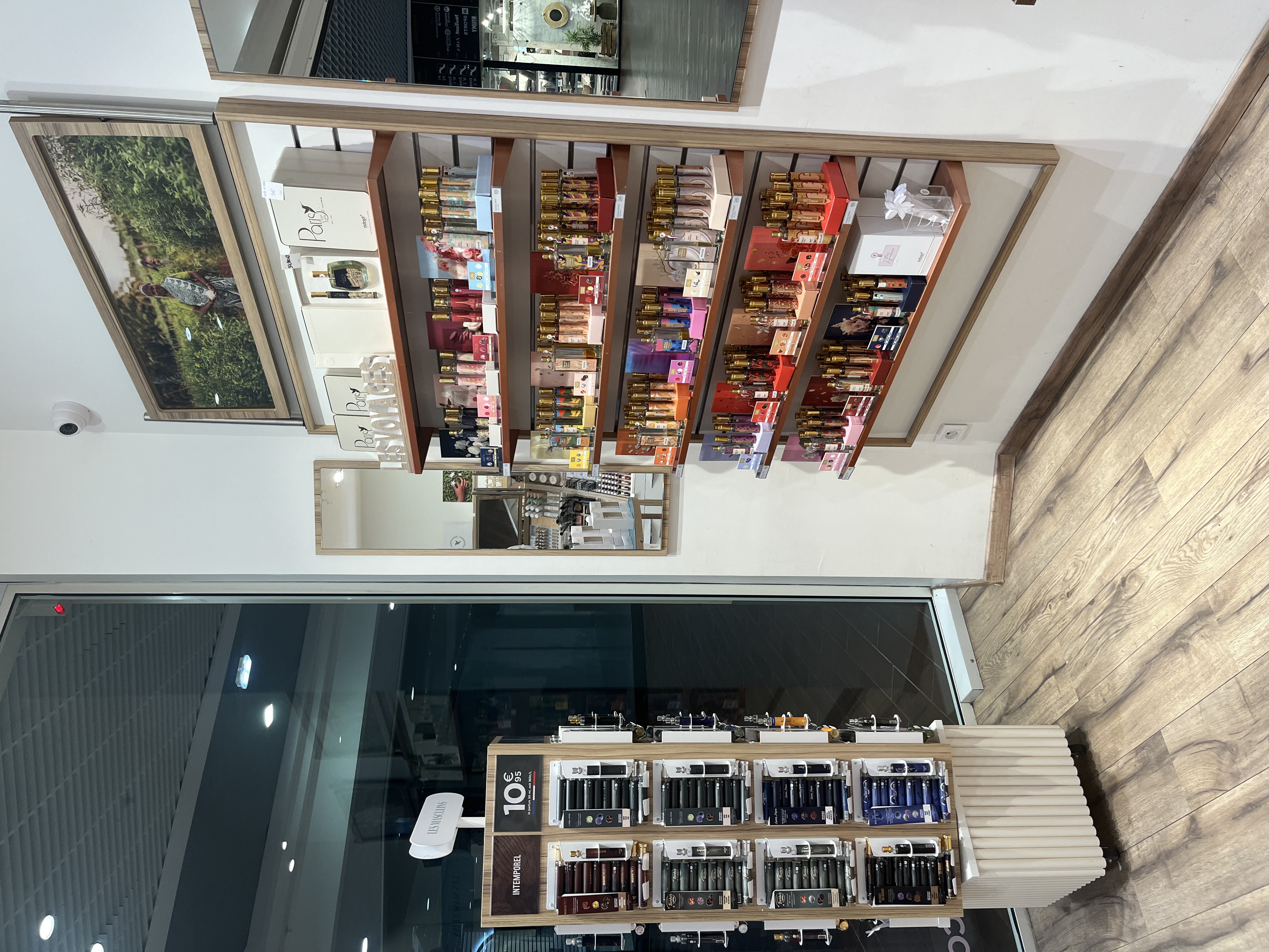 Foto 4 di Adopt Parfums