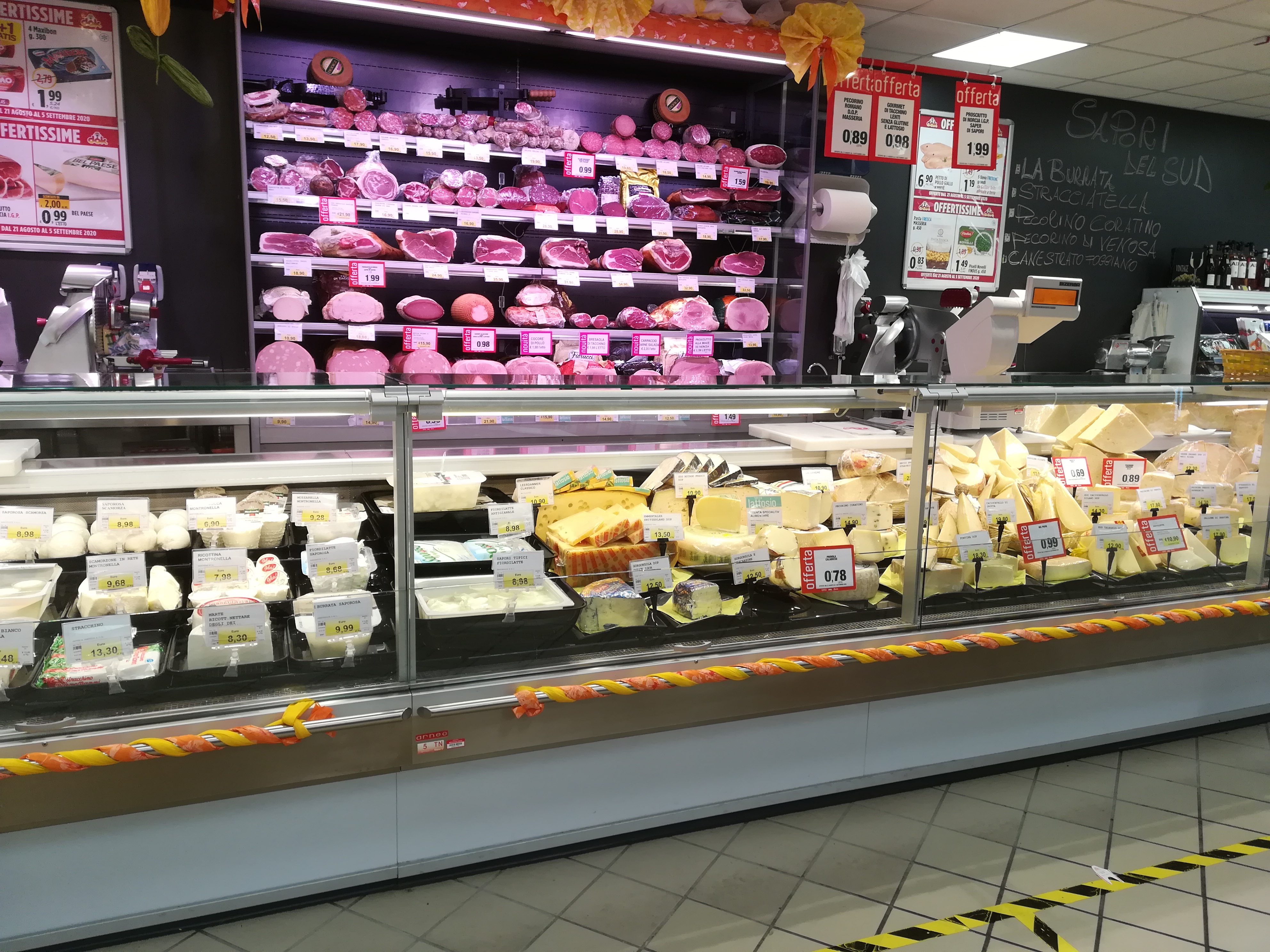 Photo 3 de Supermercato dok