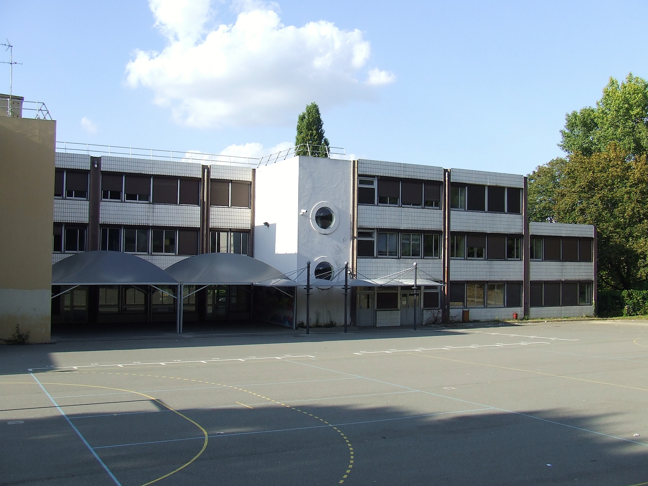 Collège Antoine Laurent de LAVOISIER