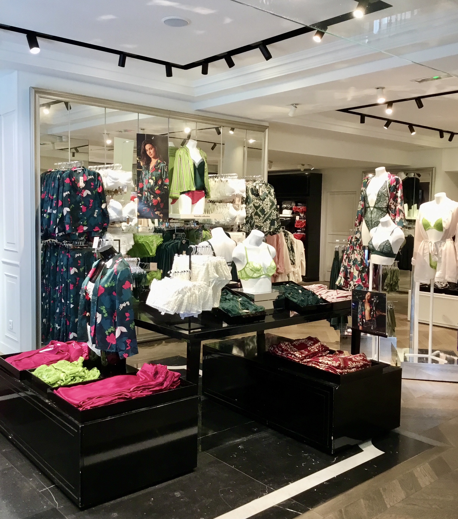 Etam Lingerie et Prêt-à-porter