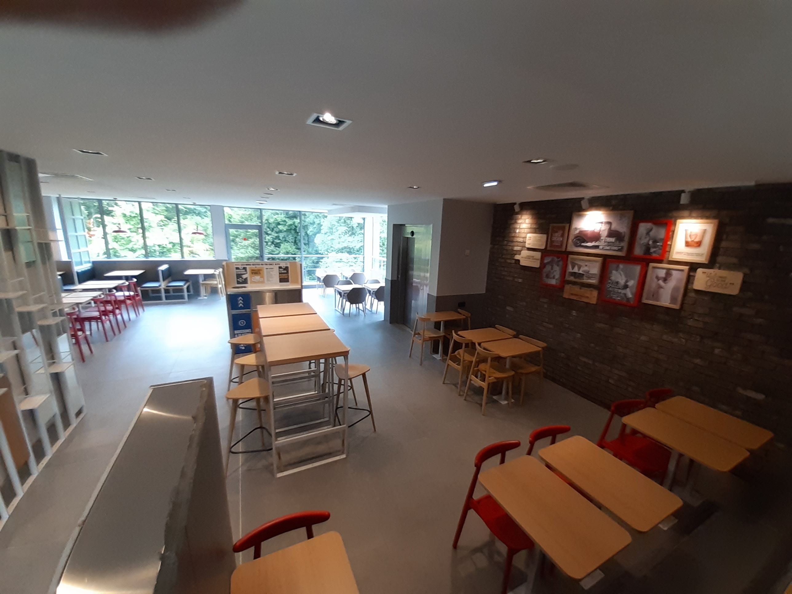 Foto 13 di KFC Cesson Boissenart