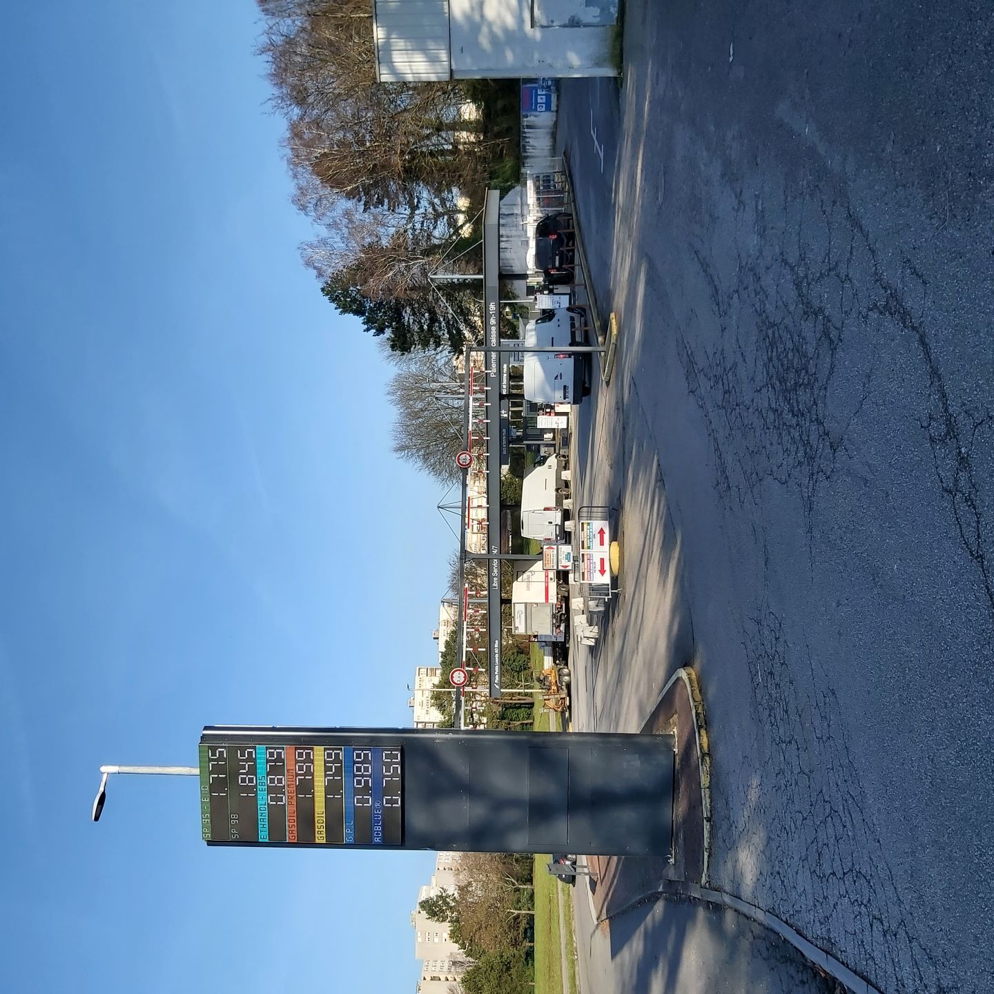 Foto 2 di Station Service Carrefour