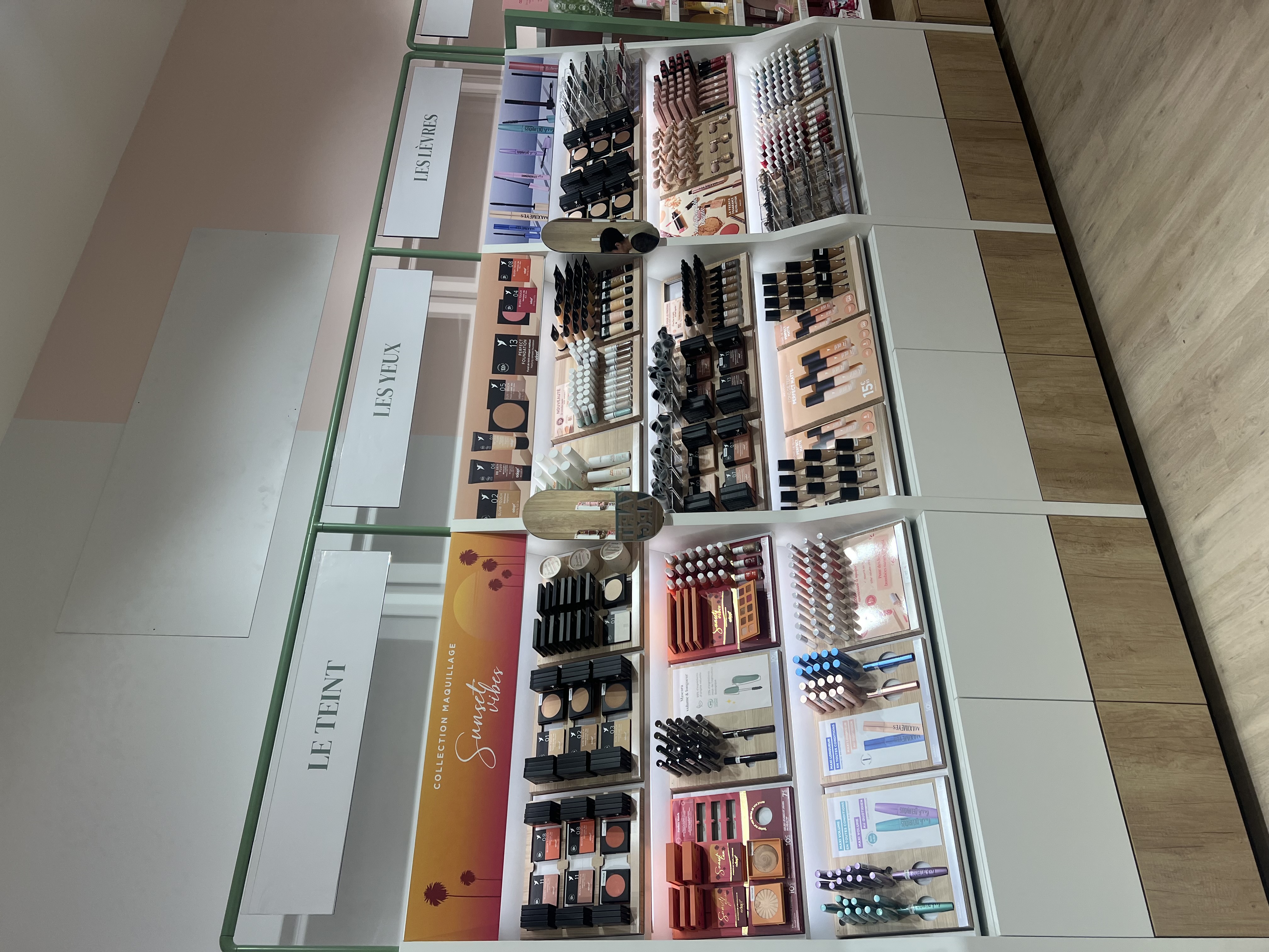 Foto 6 di Adopt Parfums