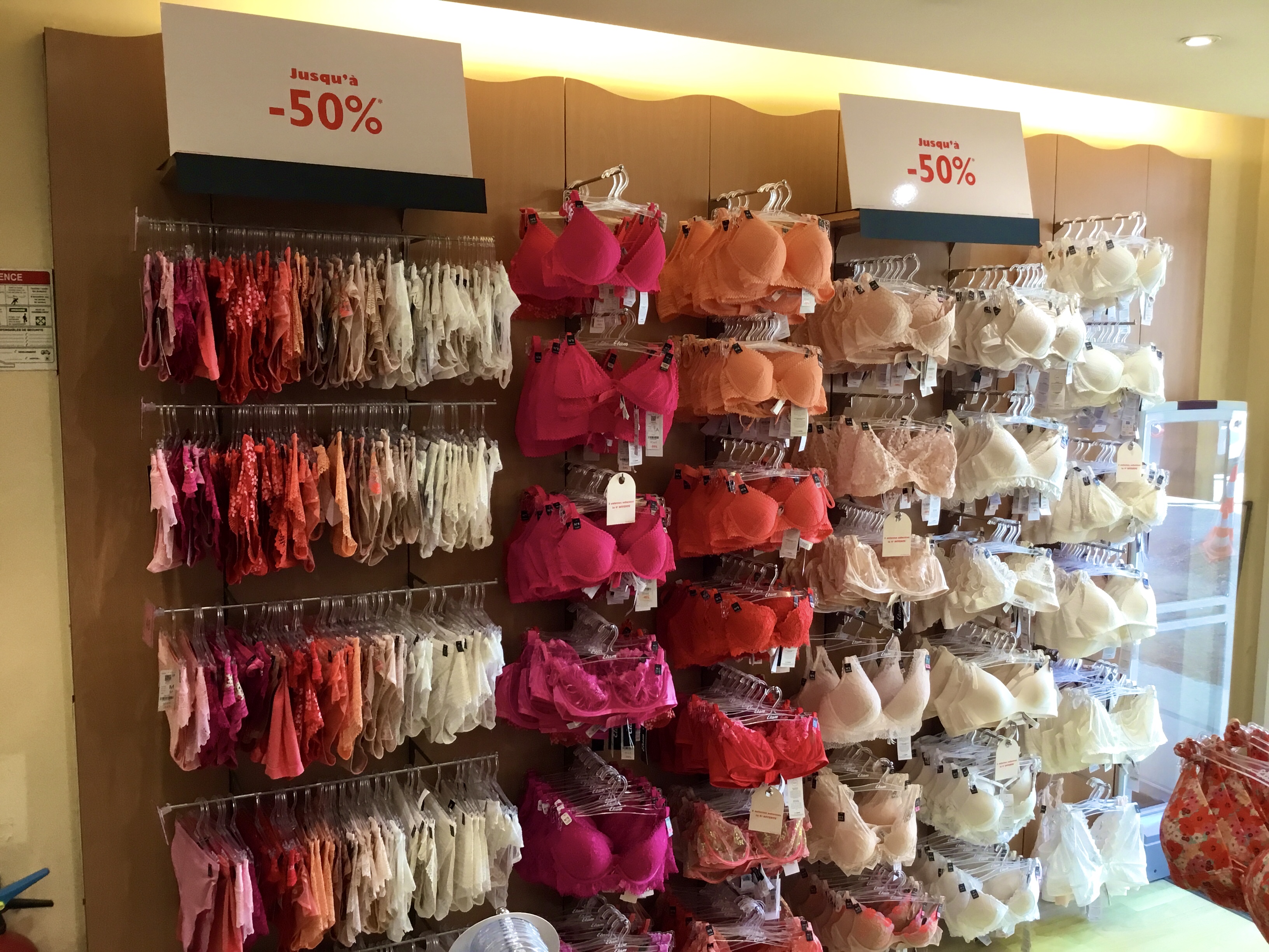 Foto 30 di Etam Lingerie