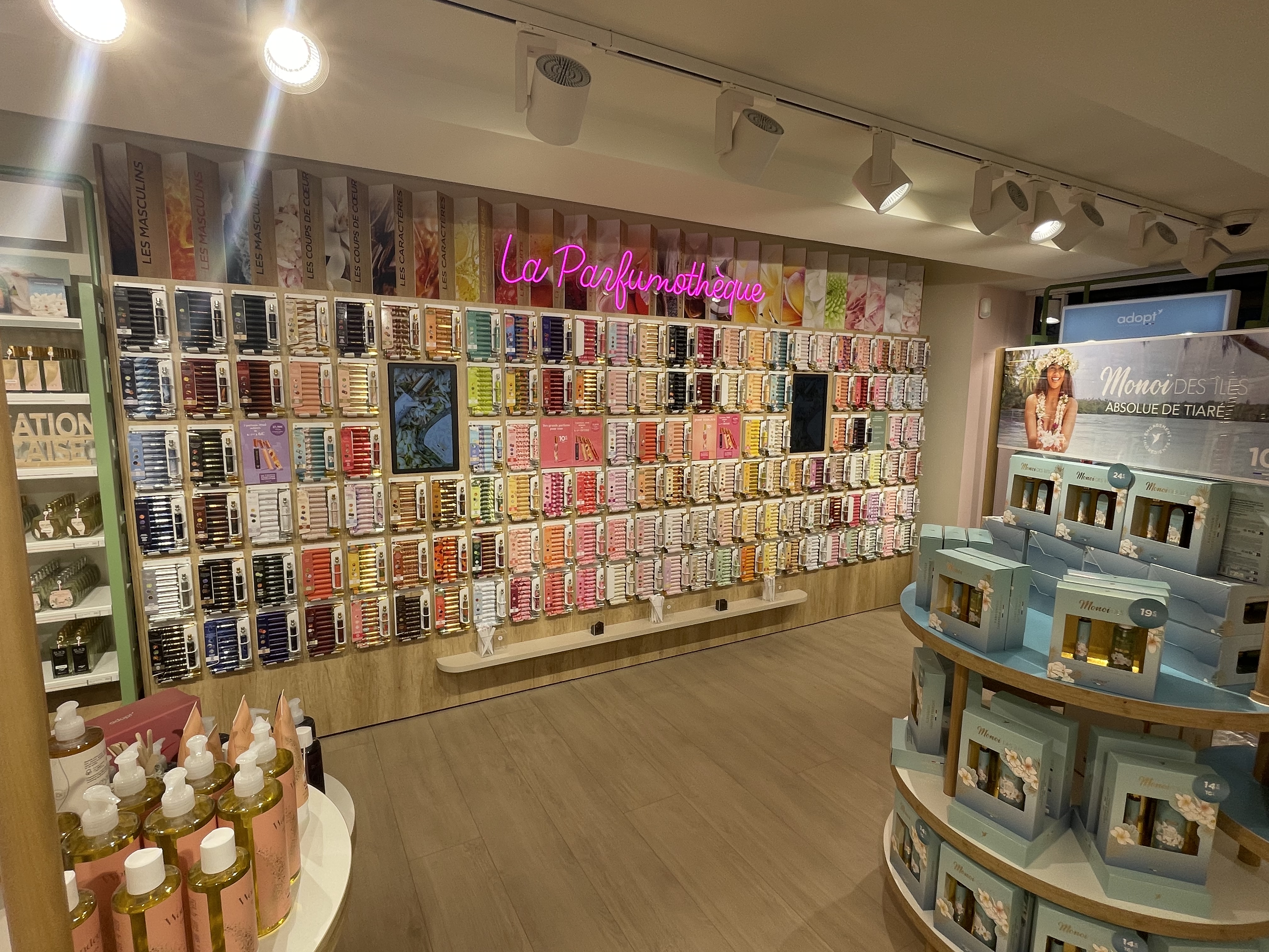 Foto 13 di Adopt Parfums