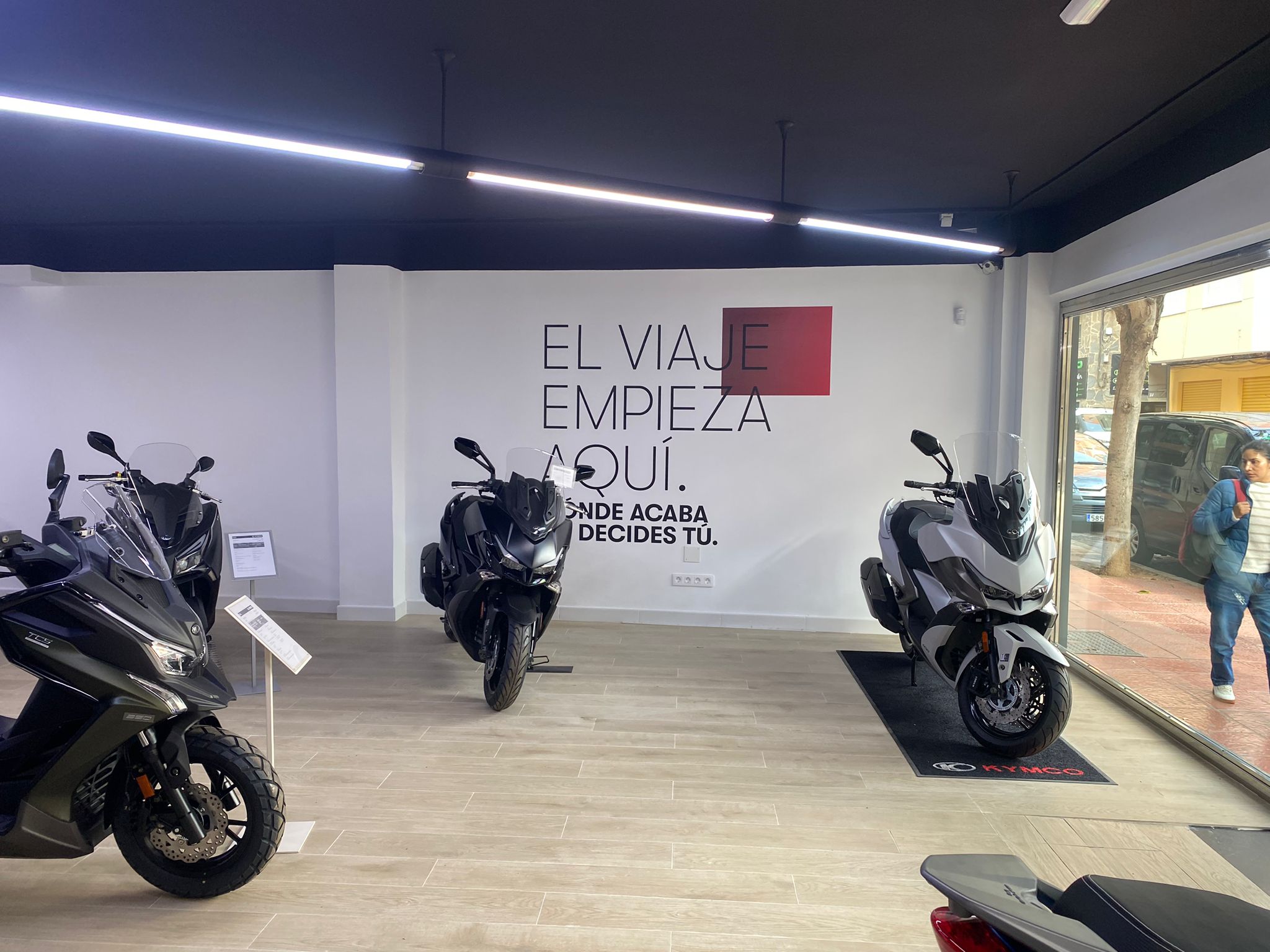 Foto 7 di EASA