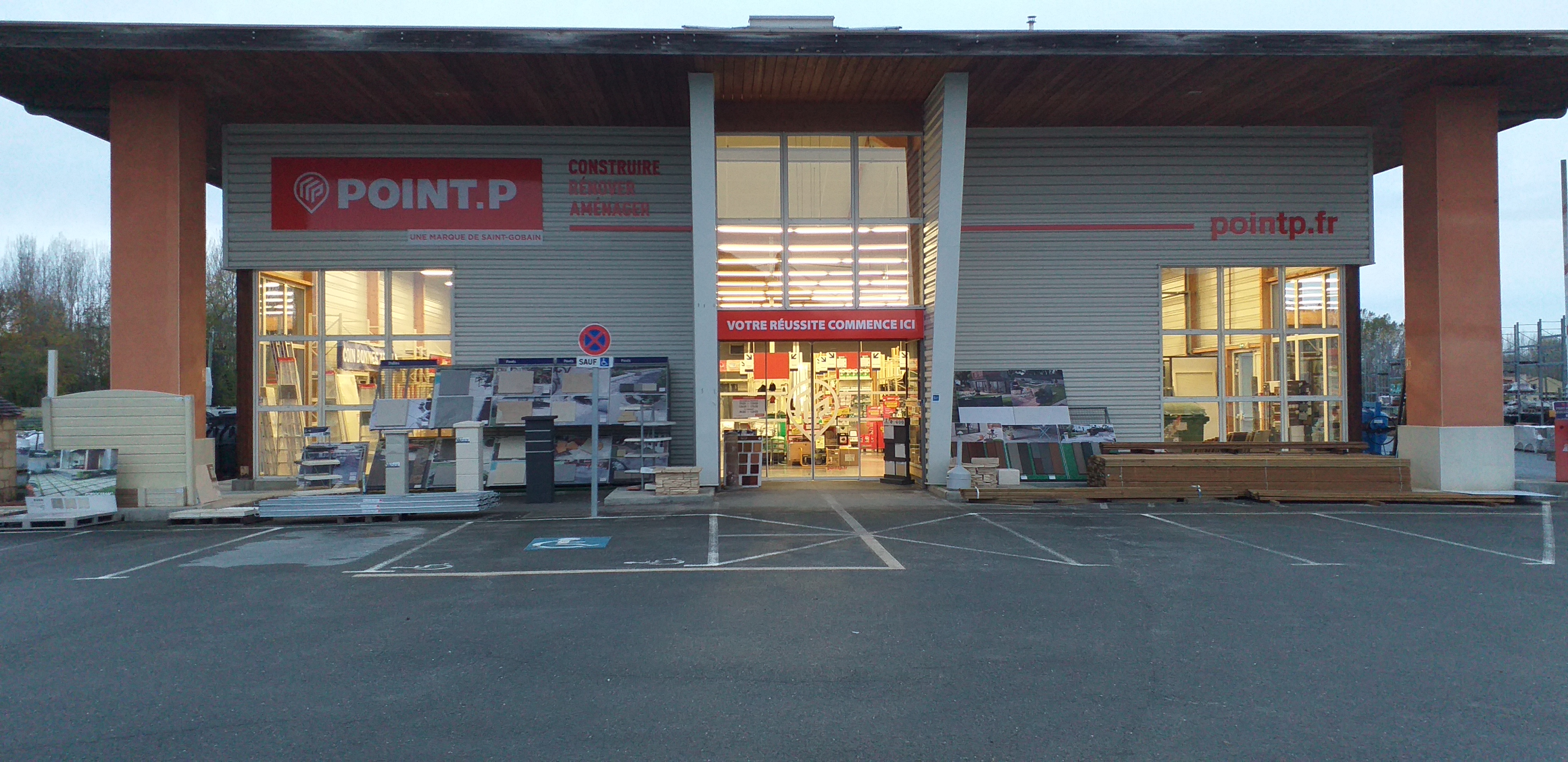Foto 2 di POINT.P - Preignac