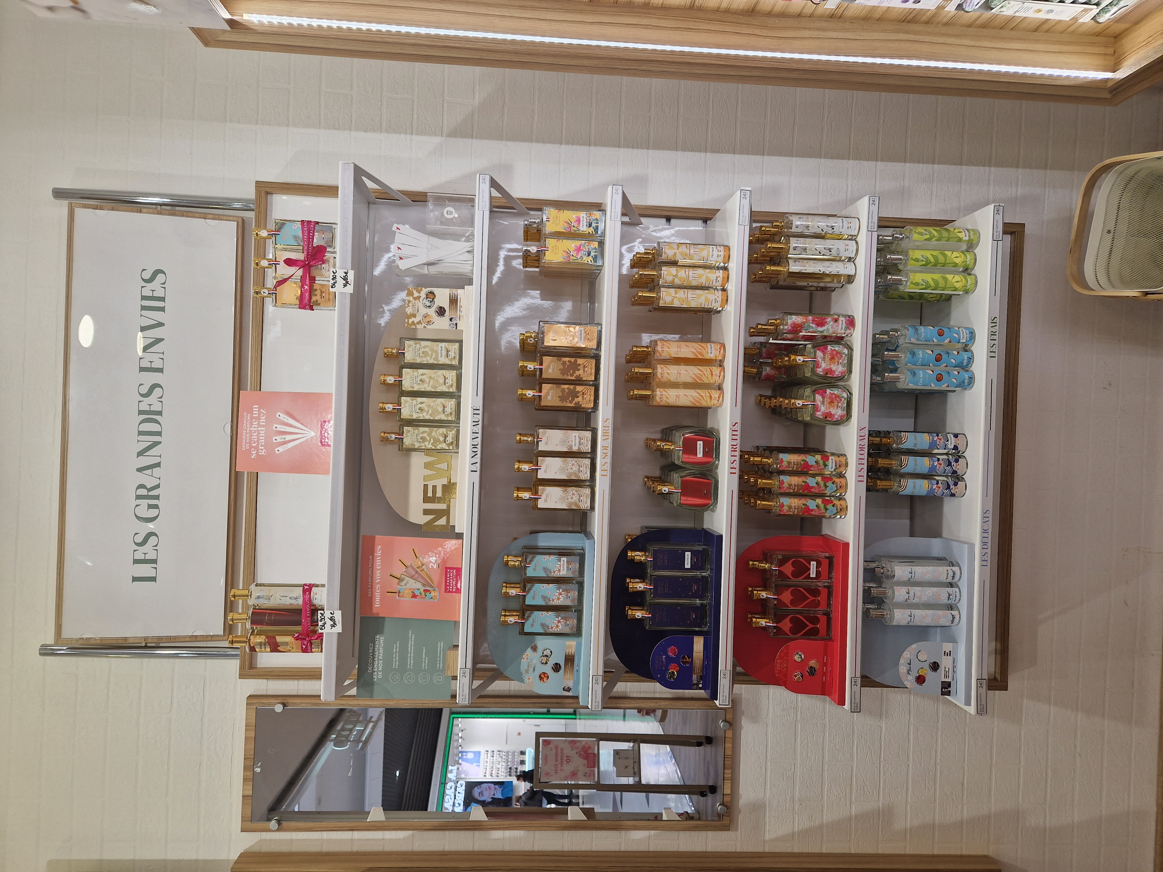 Foto 5 di Adopt Parfums
