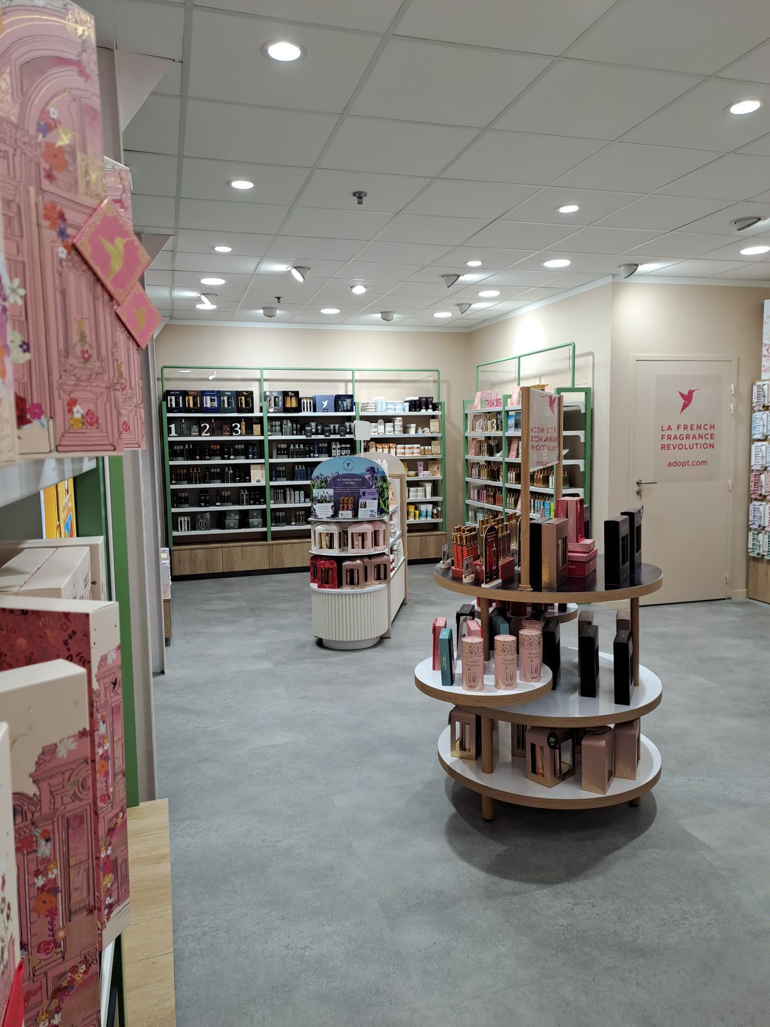 Foto 11 di Adopt Parfums