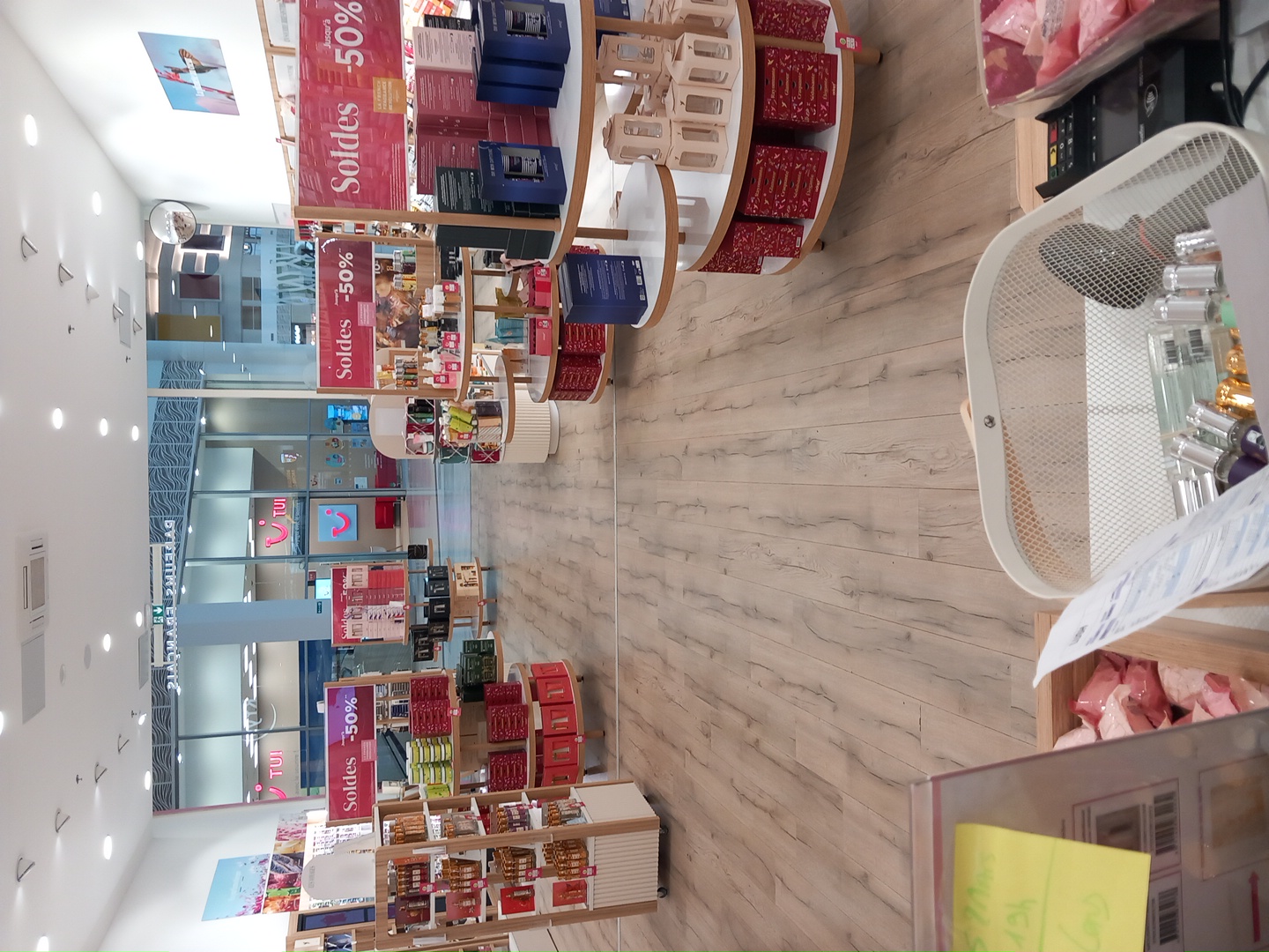Foto 7 di Adopt Parfums