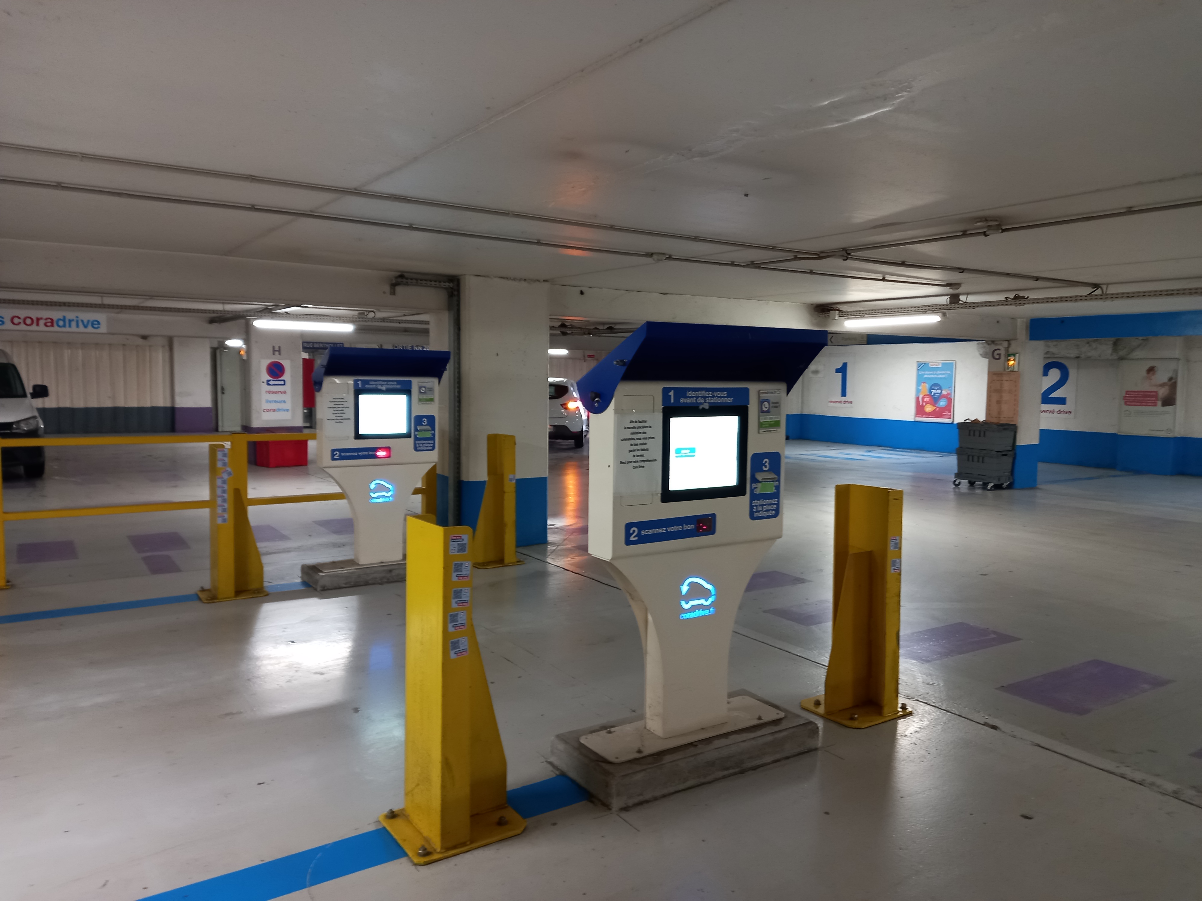Foto 2 di Carrefour Drive