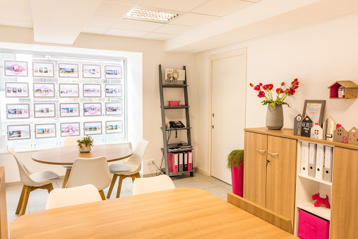 Foto 2 di Aizenay Immobilier