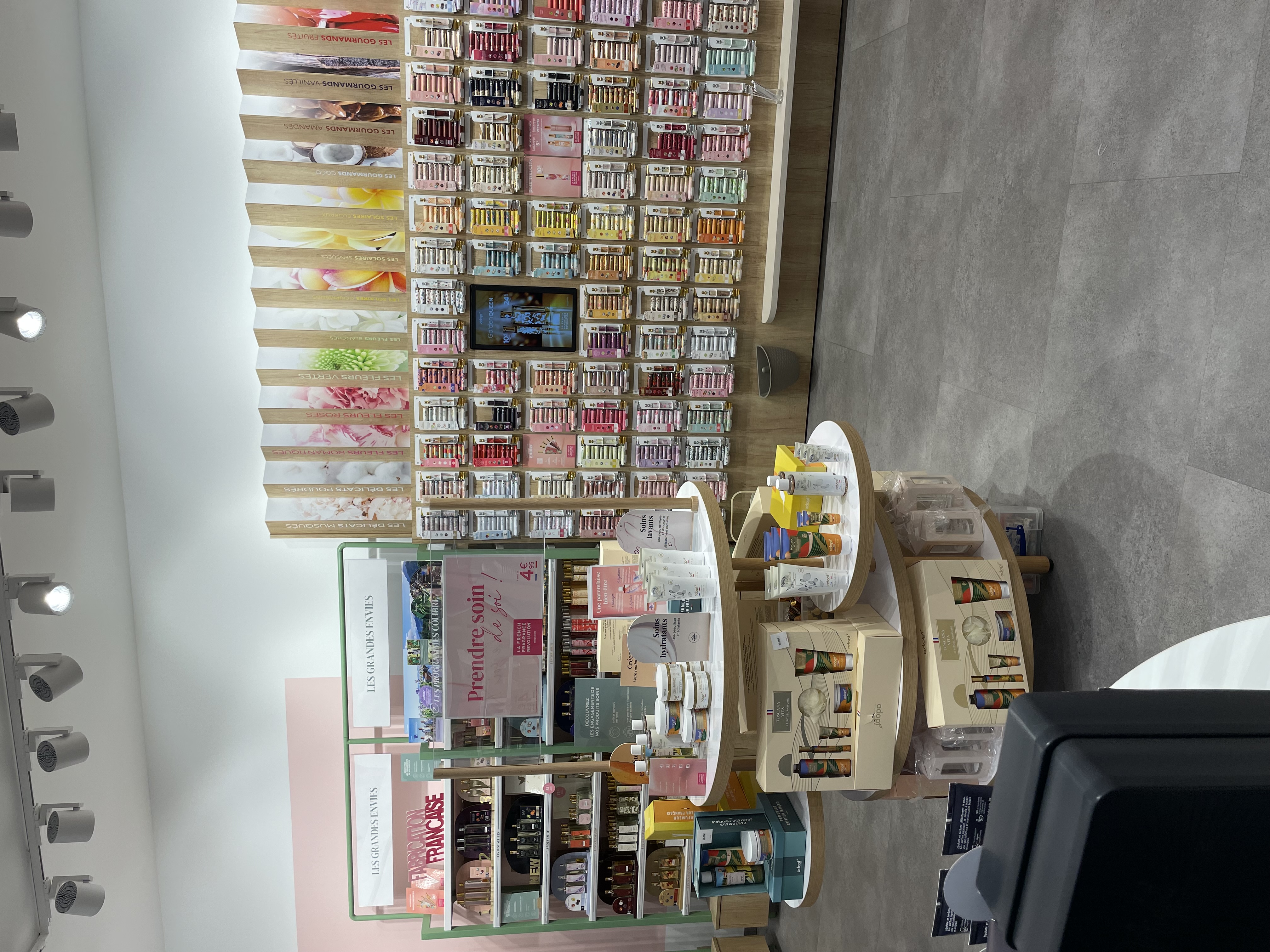 Foto 5 di Adopt Parfums