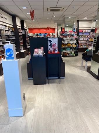 Foto 3 di Parfumerie April Tours