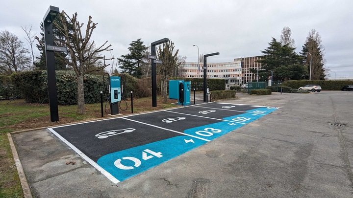 Foto 5 di Electra Charging Station