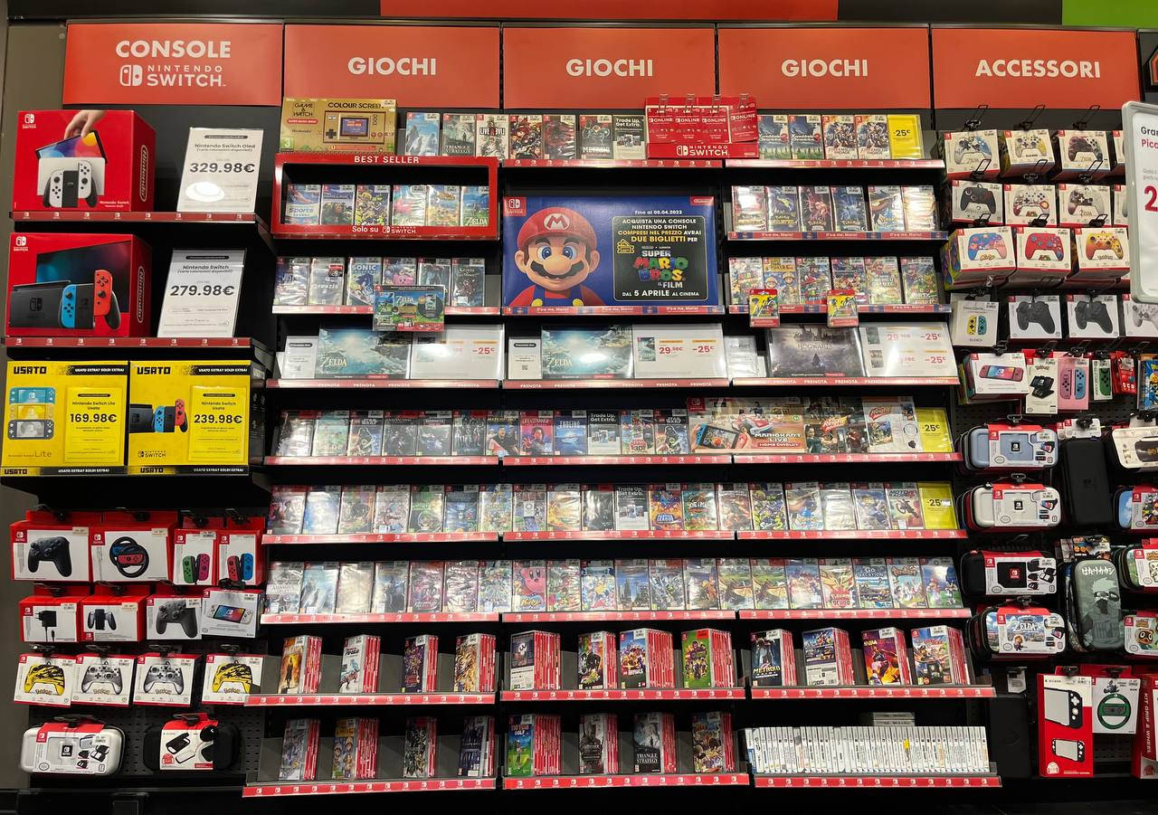 Foto 6 di GameStop