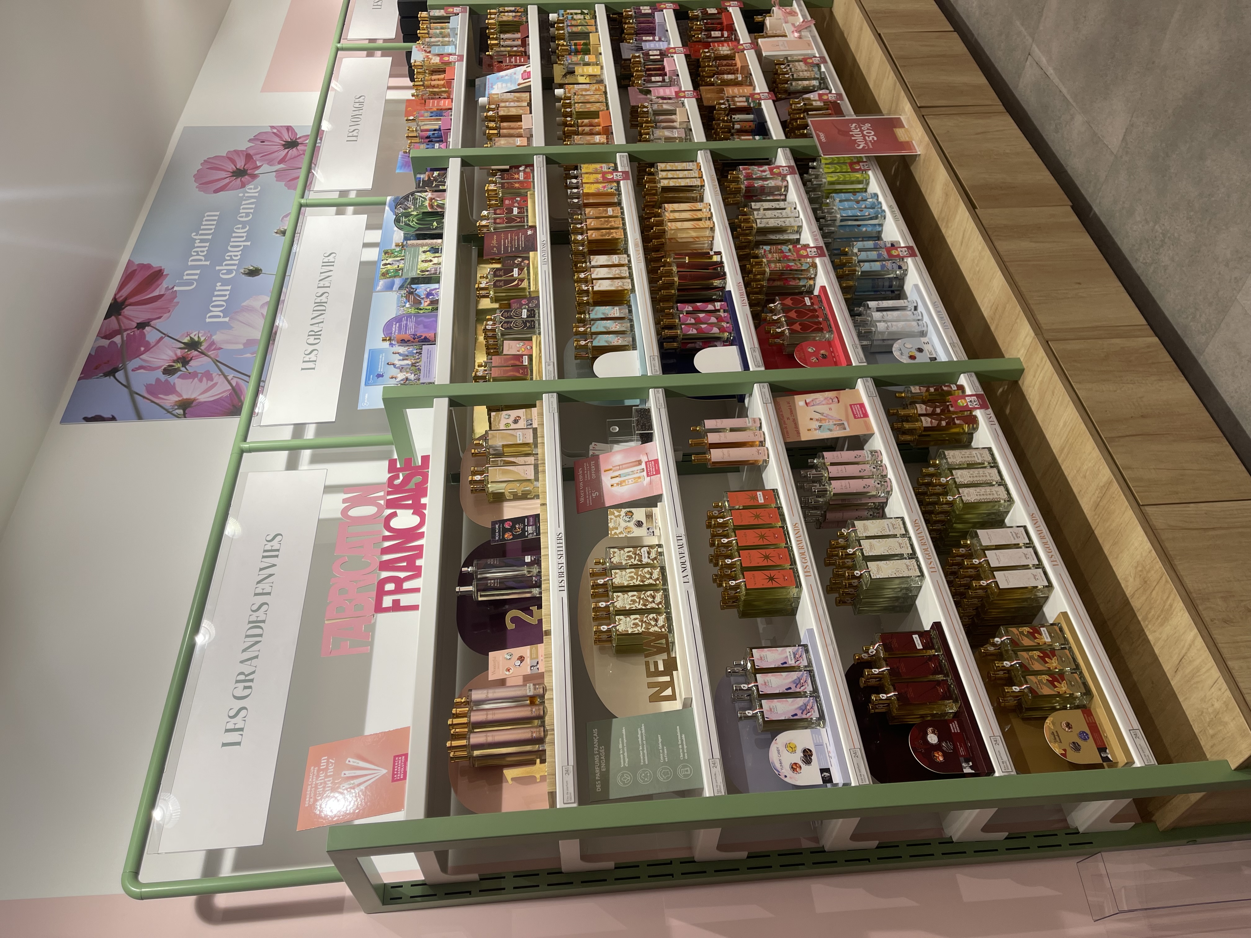 Foto 4 di Adopt Parfums