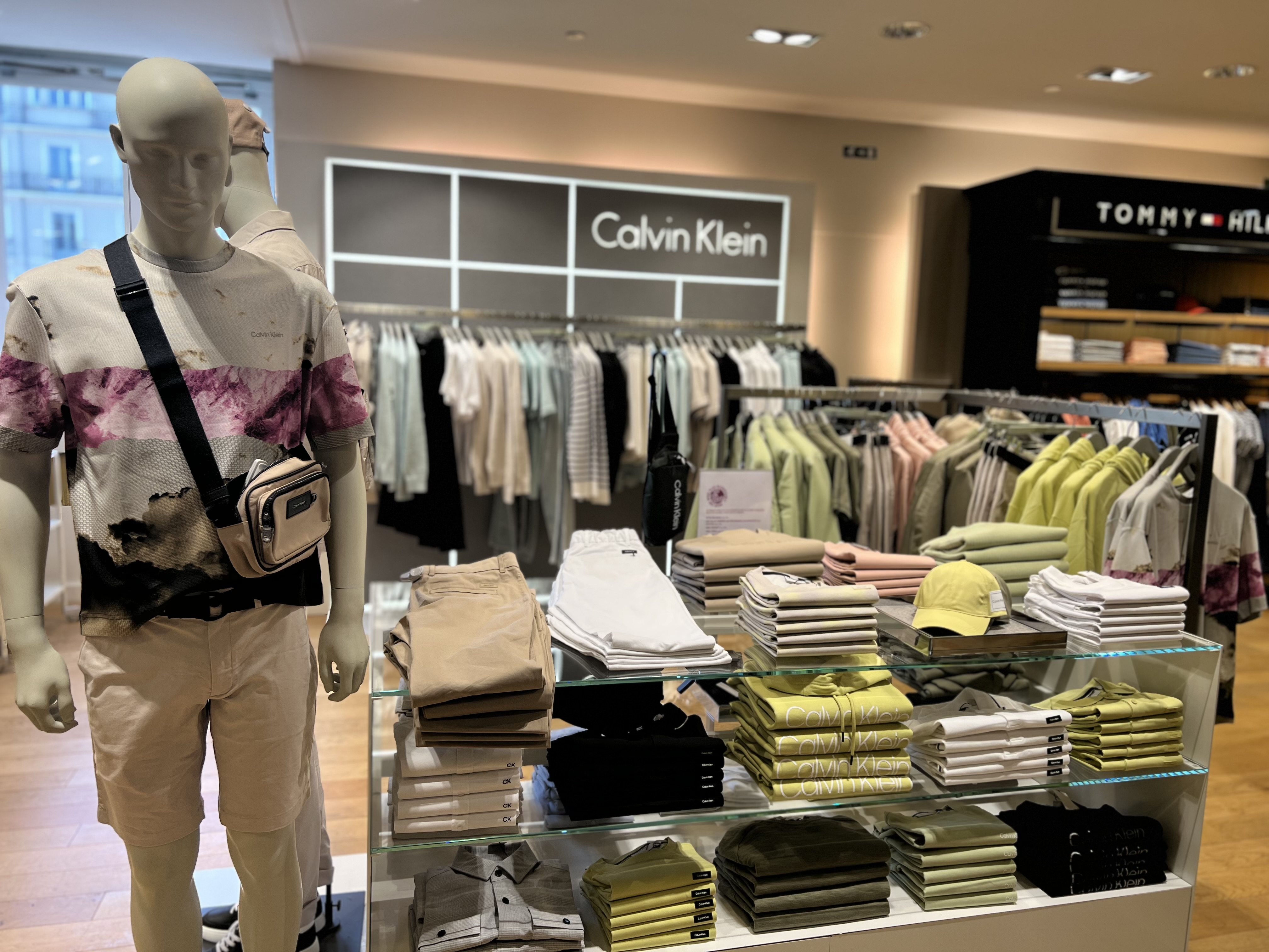 Foto 4 di Calvin Klein
