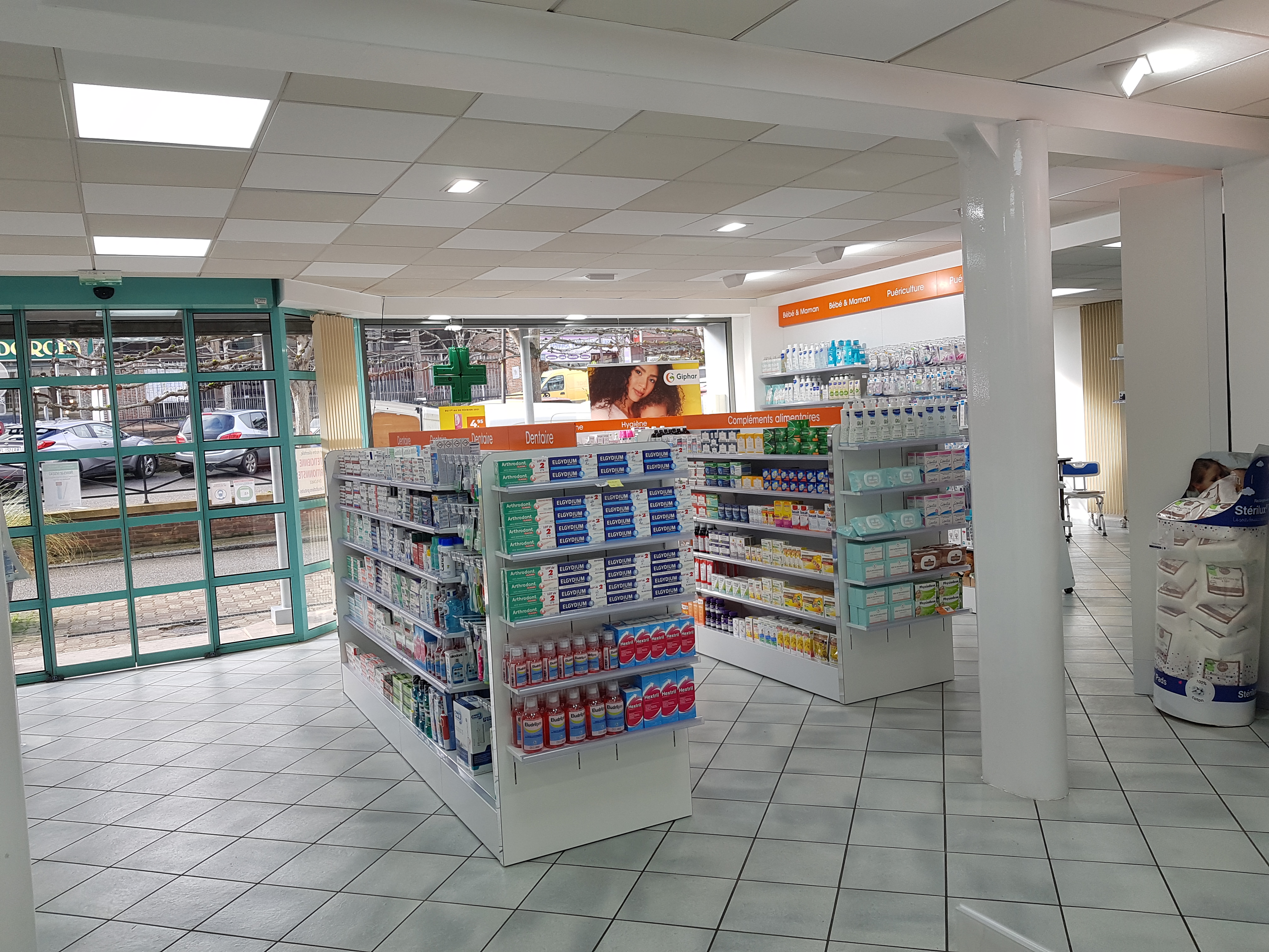 Foto 4 di Pharmacie Centrale