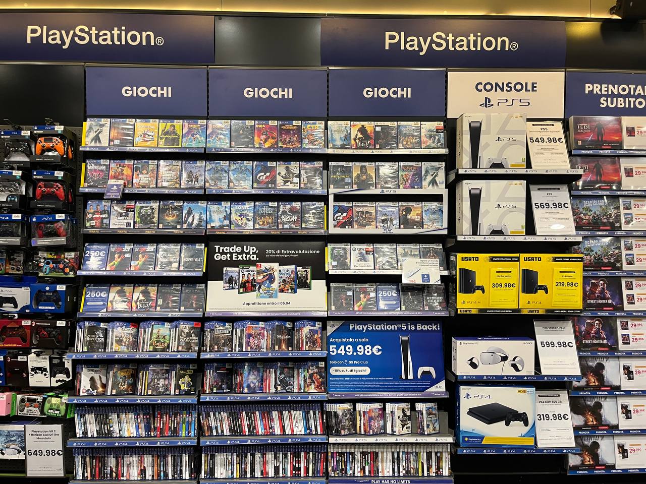 Foto 3 di GameStop