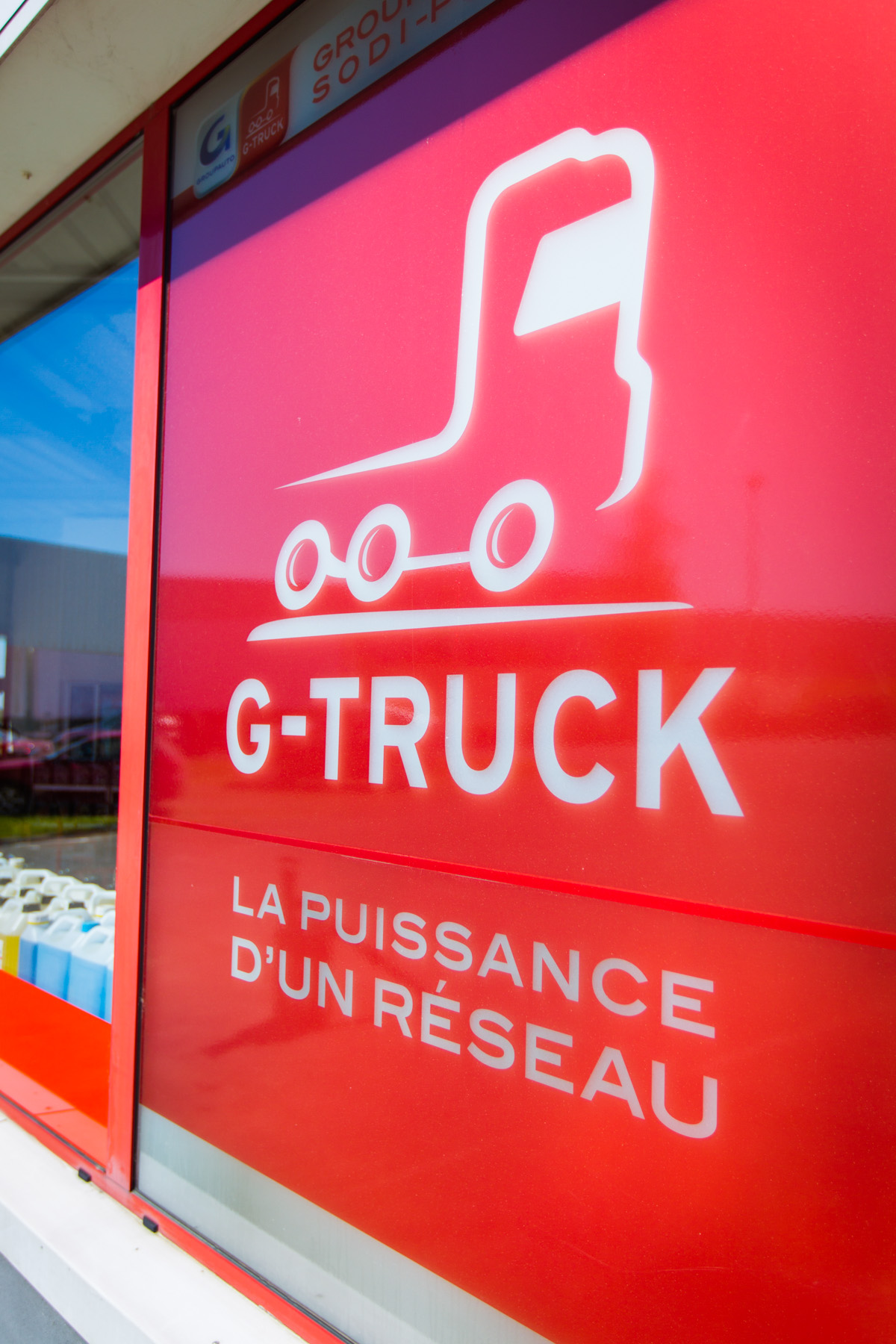 Foto 2 di GCVI Agent IVECO et Multimarque