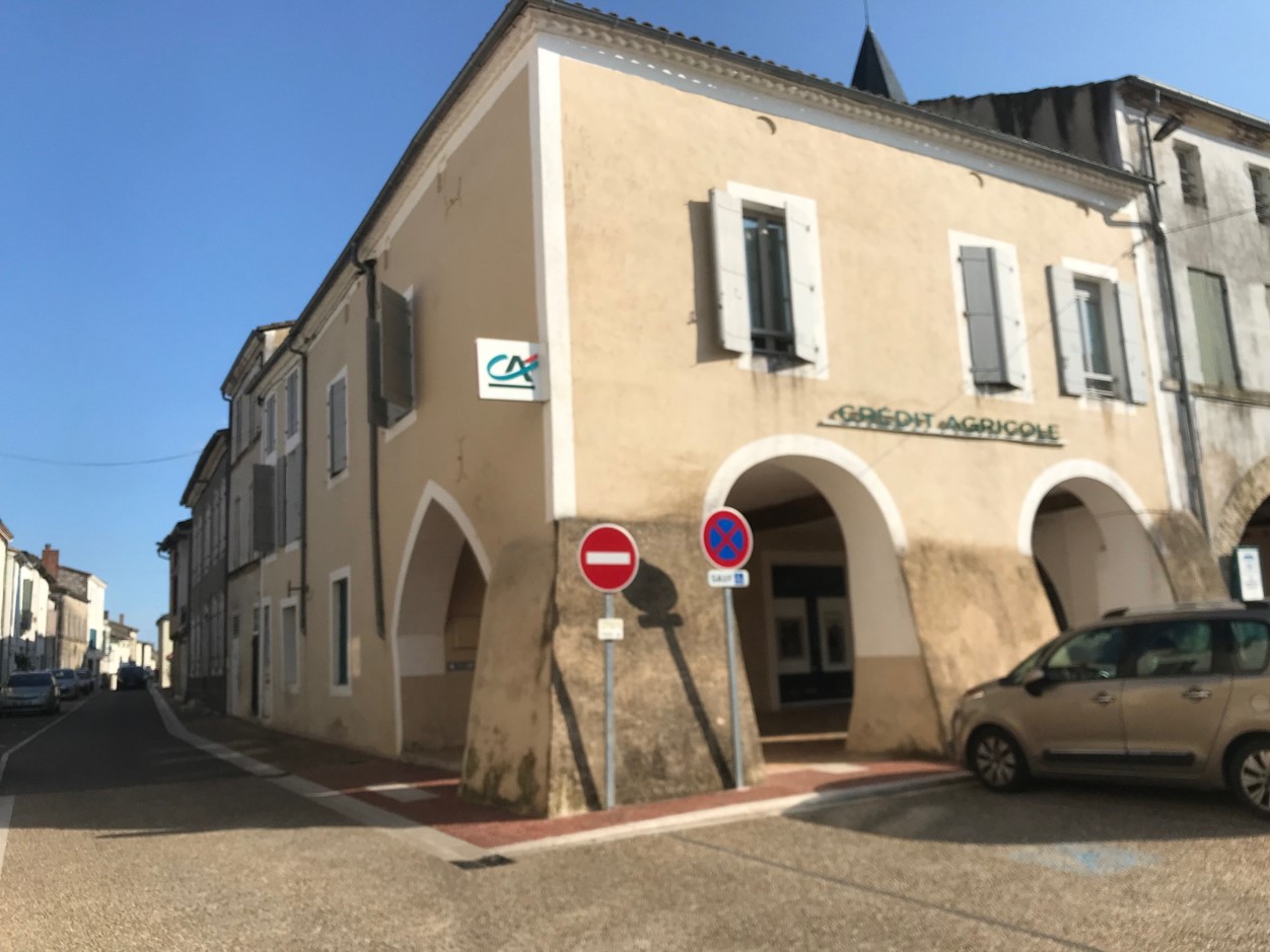 Foto 2 di Distributeur de billets de Monclar