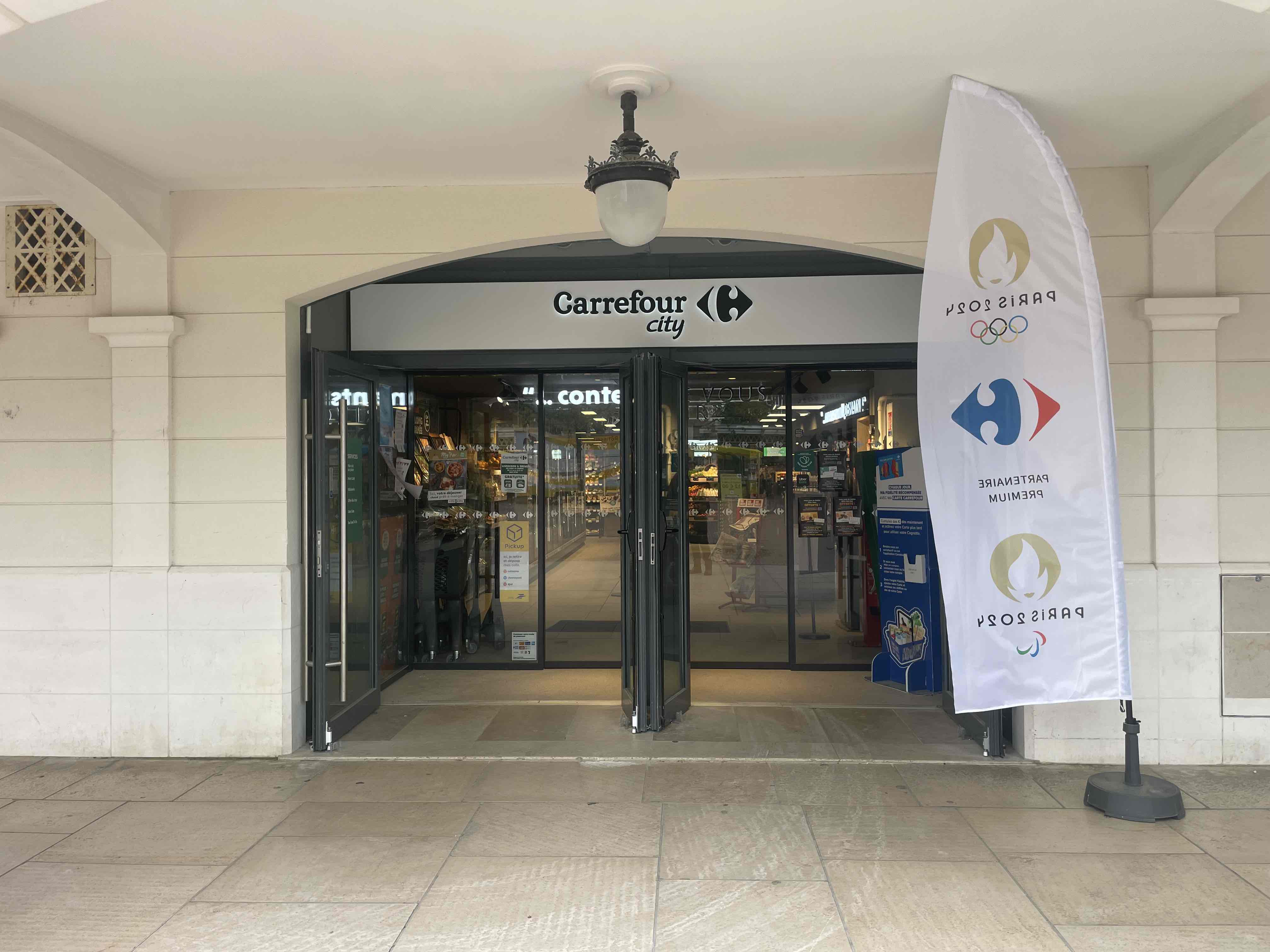 Foto 1 di Carrefour City