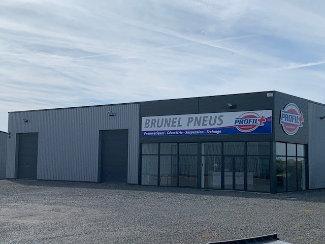 Foto 1 di Profil Plus Marbeuf - Marbeuf@Brunel-Pneu.Fr