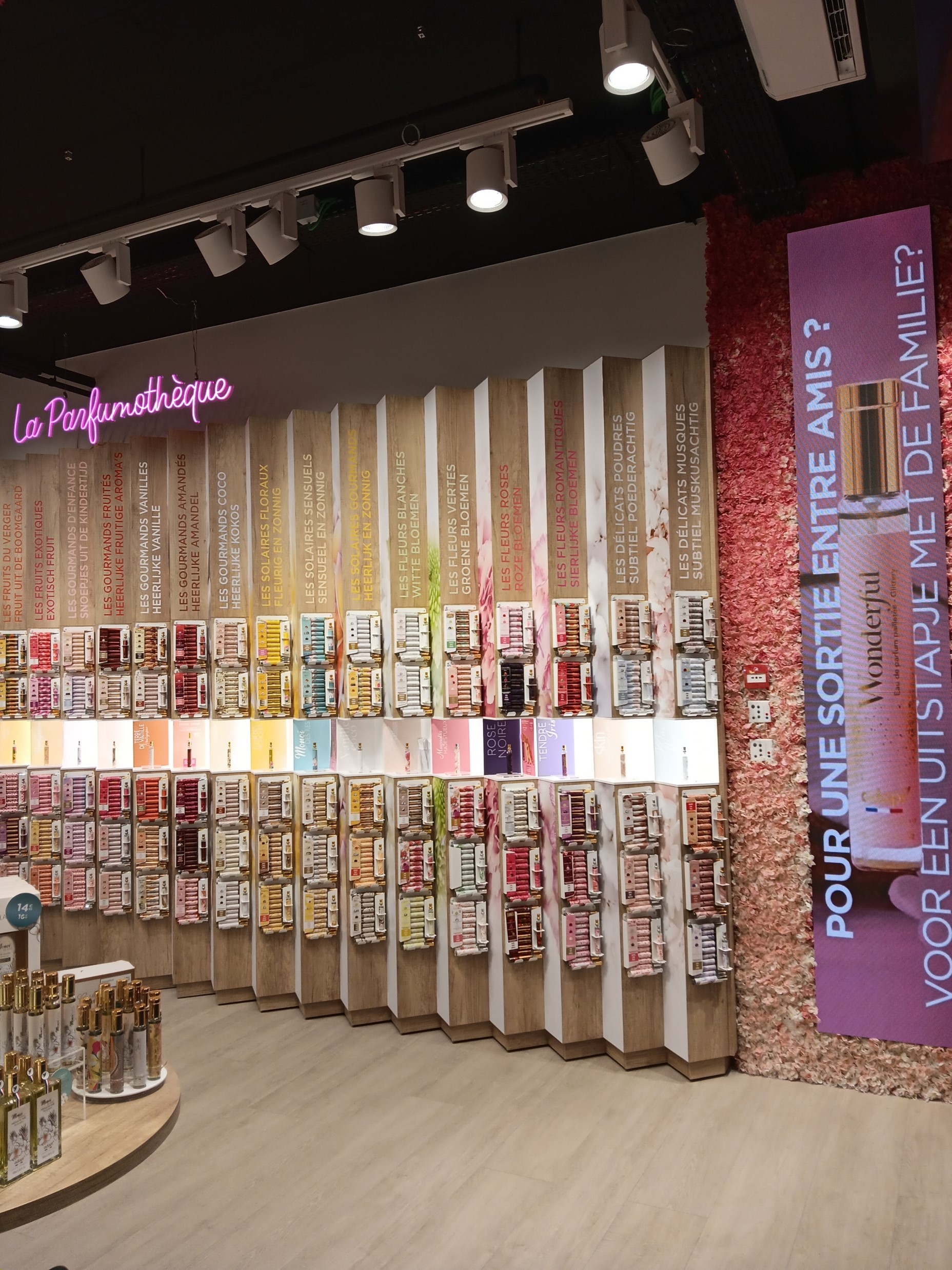 Foto 5 di Adopt Parfums