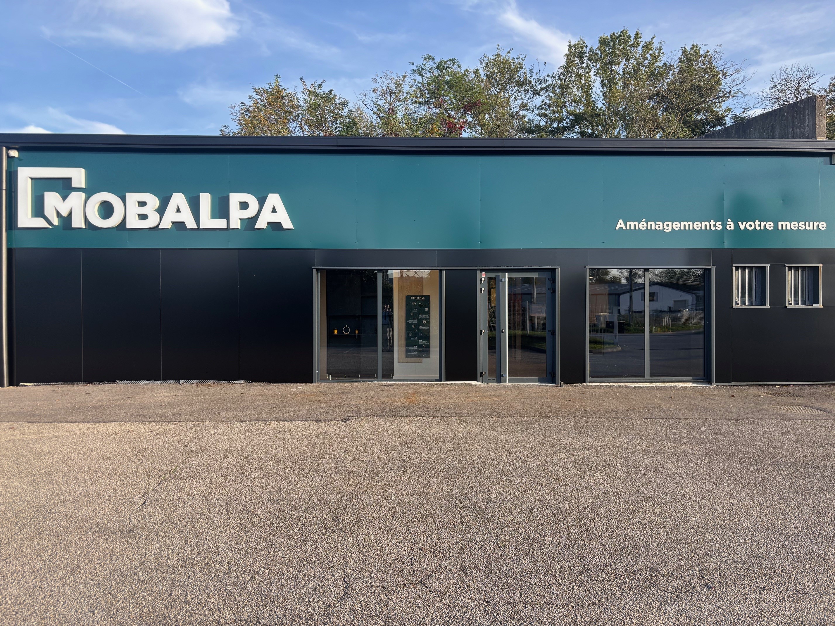 Foto 1 di Mobalpa