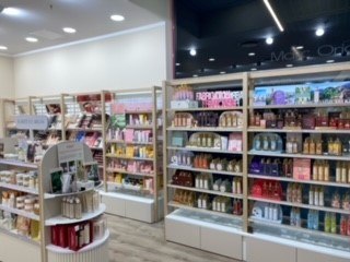 Foto 2 di Adopt Parfums